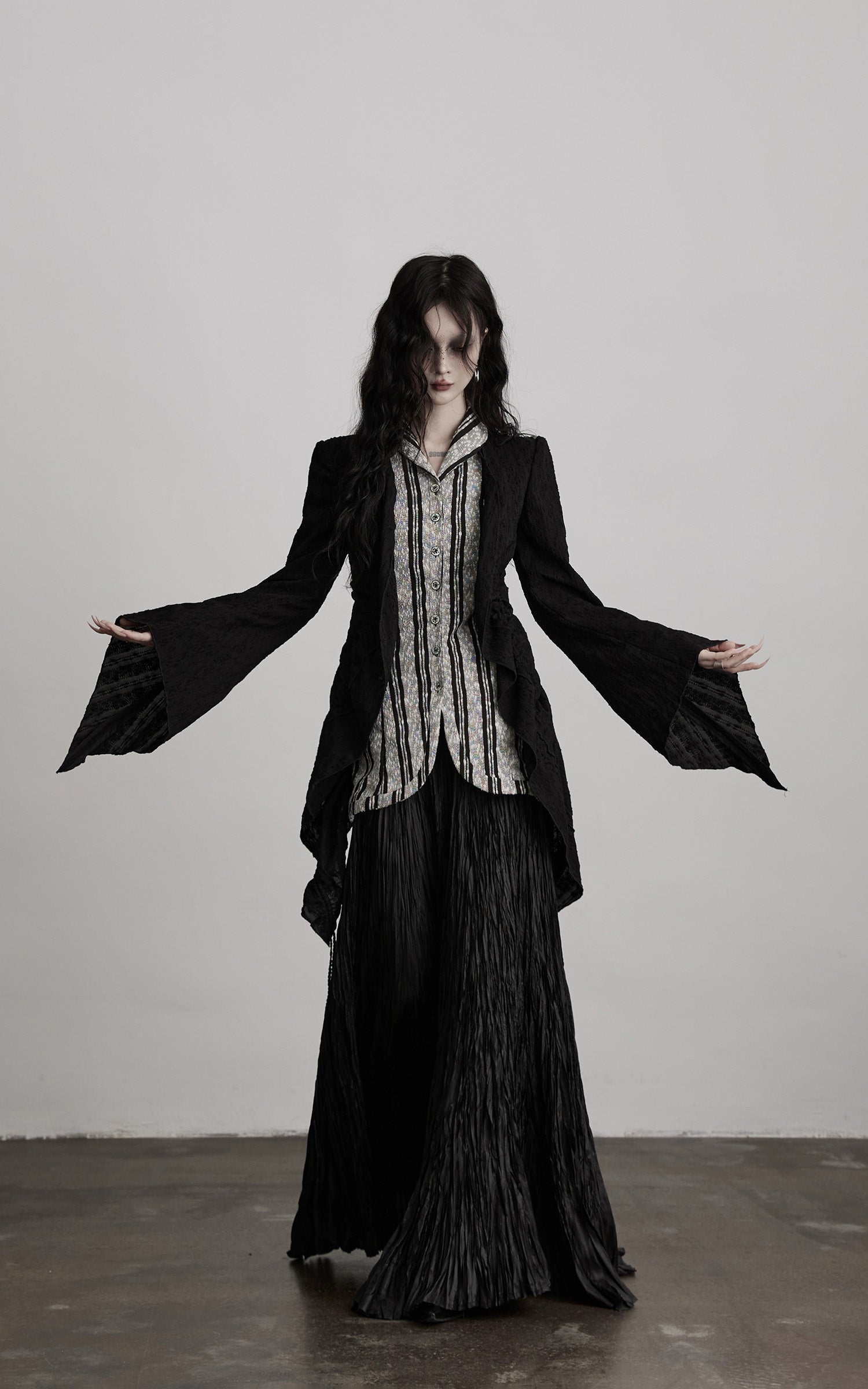 DOINDULGE Textured Striped Collar Shirt