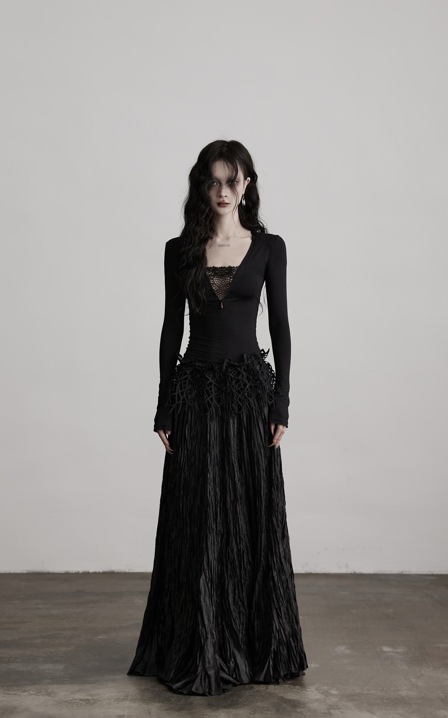 DOINDULGE Deep V Lace Detail Long Sleeve T-Shirt
