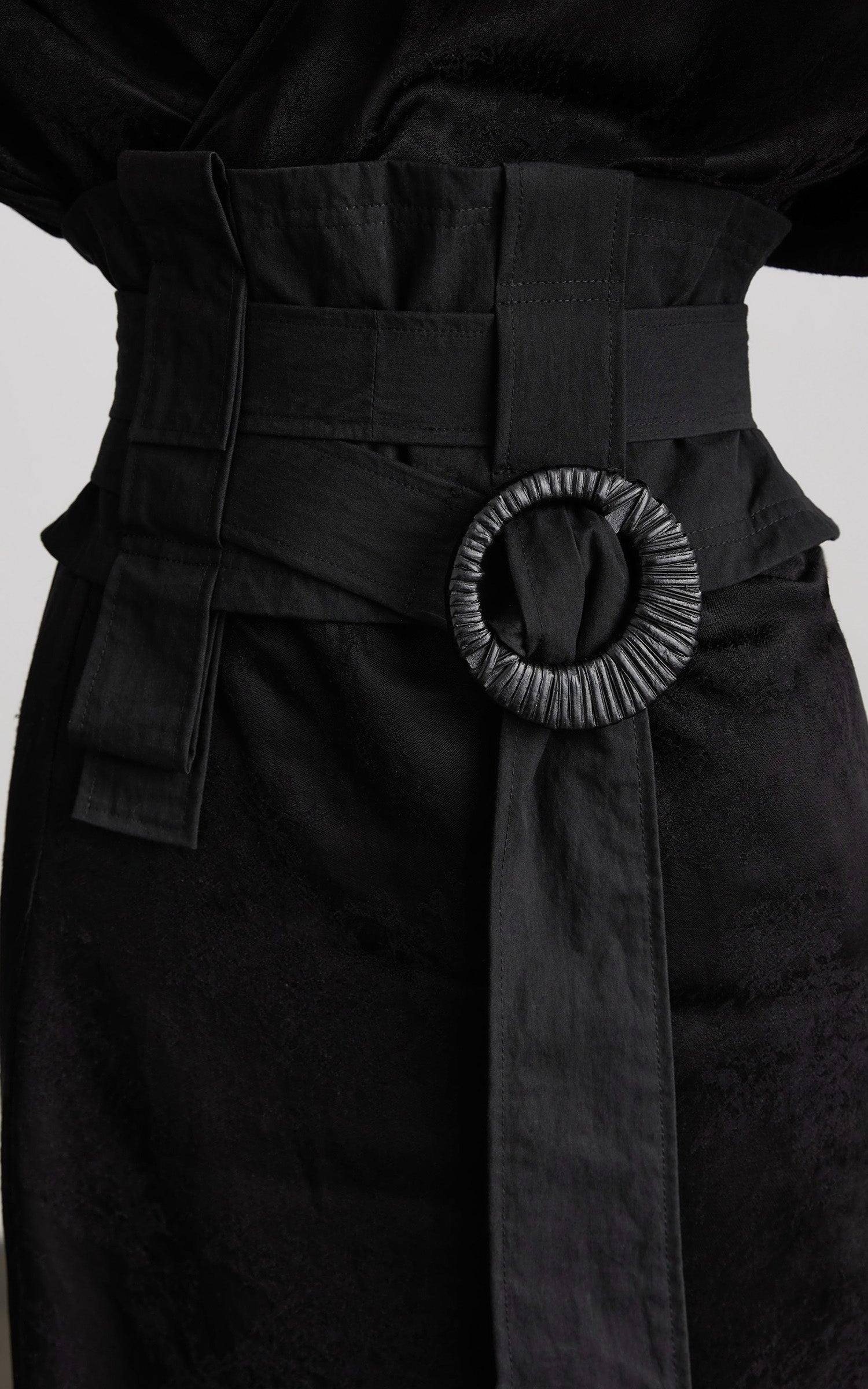 DOINDULGE Structured Strapless Bustier Belt with Oversized Ring Detail