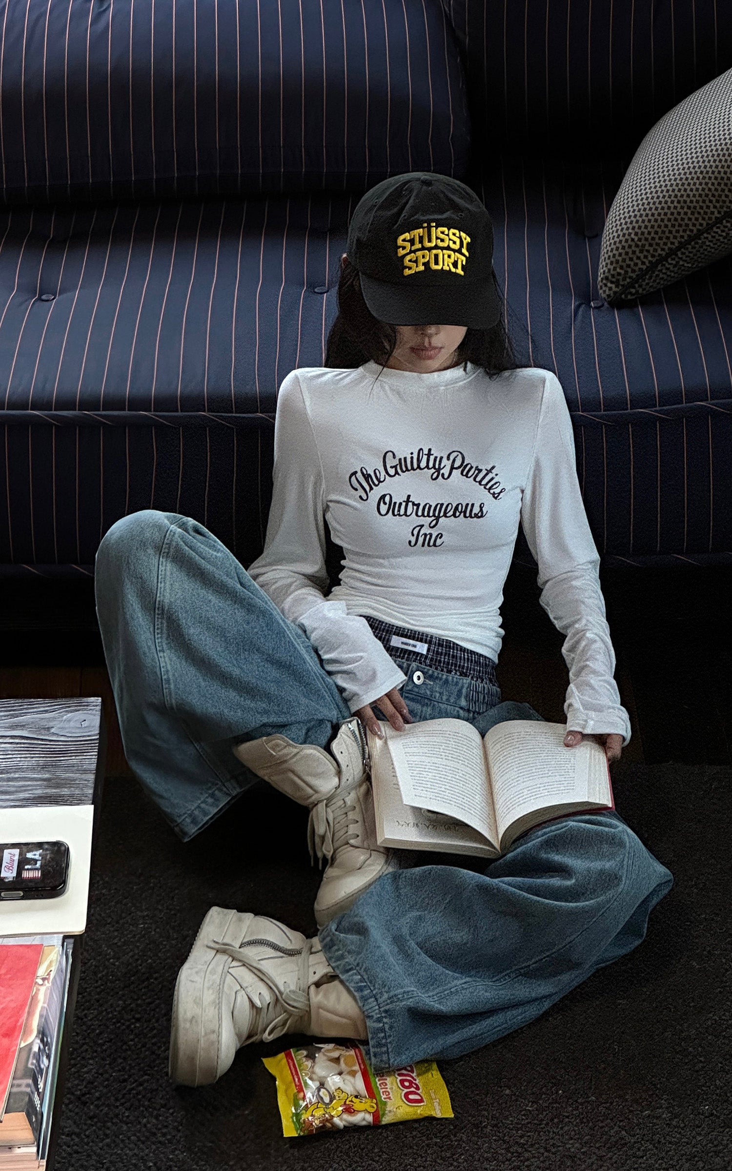 WARDEN EDGE Graphic Long Sleeve Tee with Slim Fit and Streetwear Edge