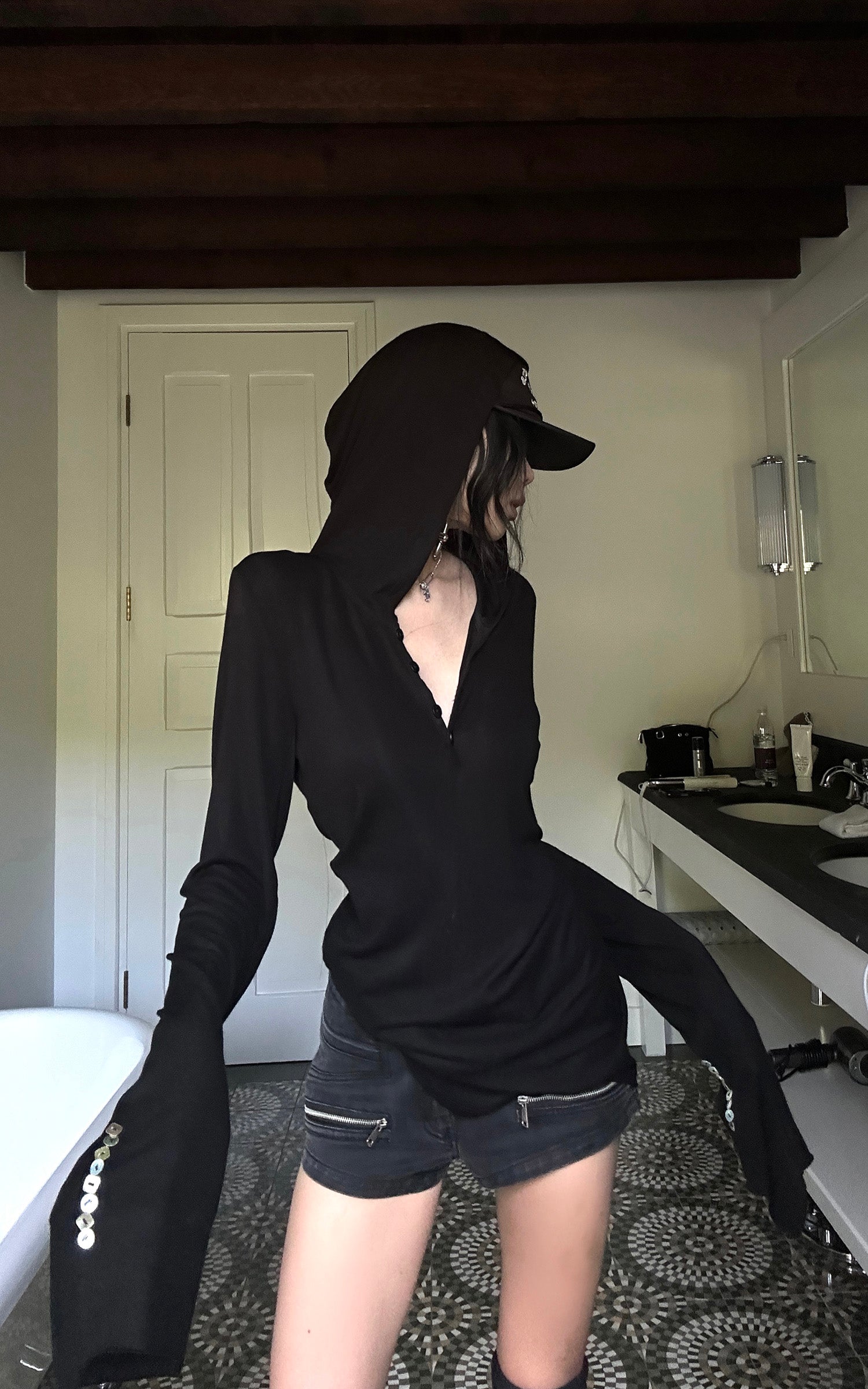 WARDEN EDGE Slim Fit Hooded Long Sleeve Tee