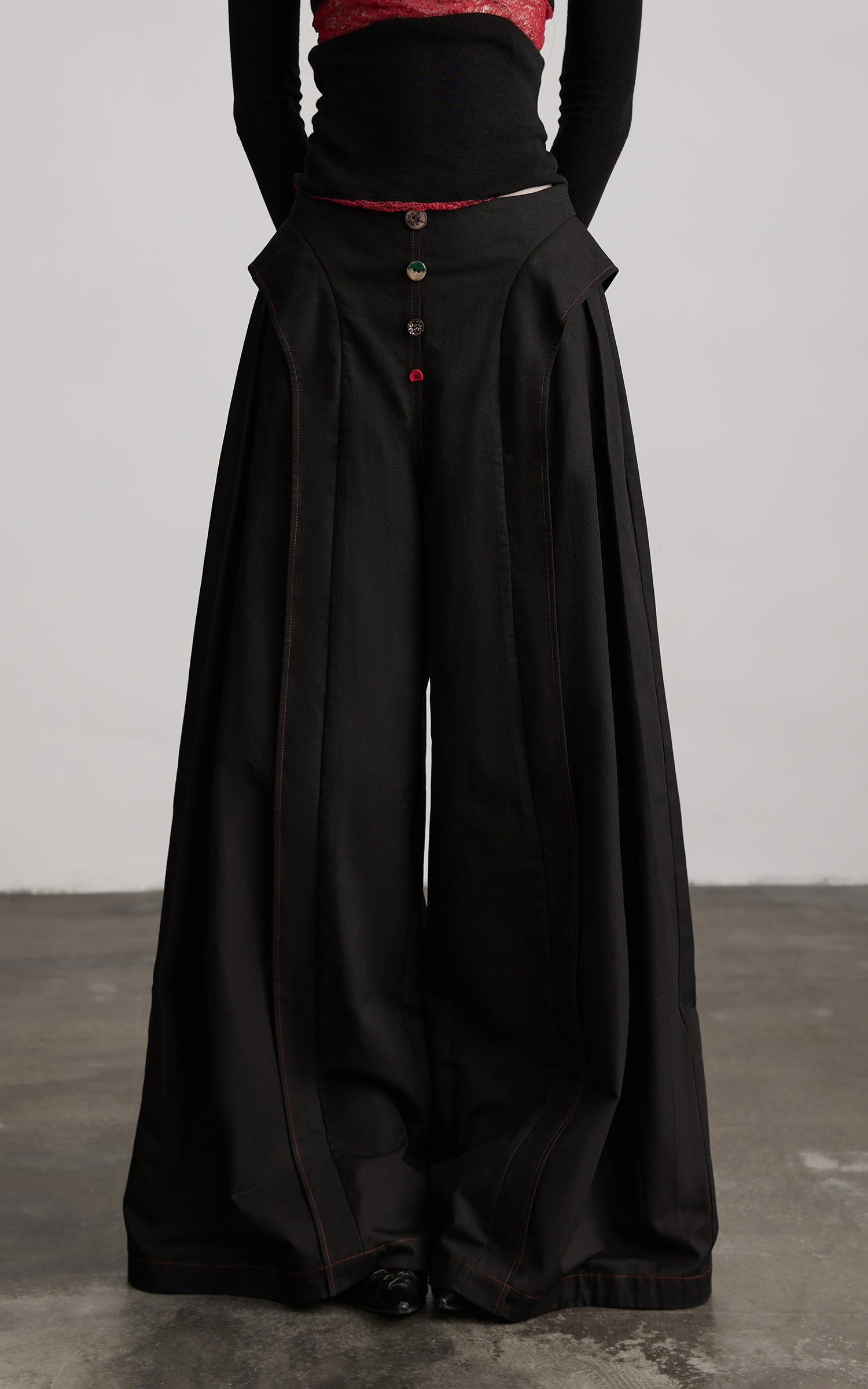 DOINDULGE Wide-Leg Trousers with Multi-Button Detail
