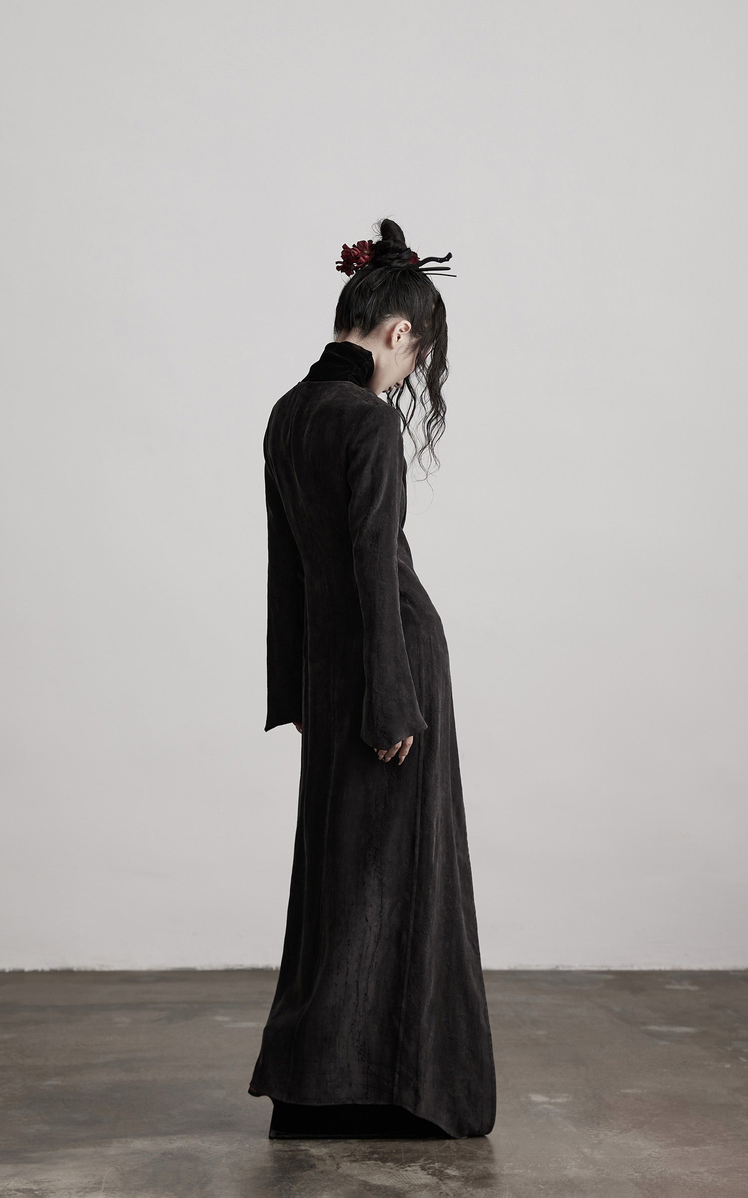 DOINDULGE Asymmetric Long Shirt Draped Textured Layer Deconstructed Minimal Design