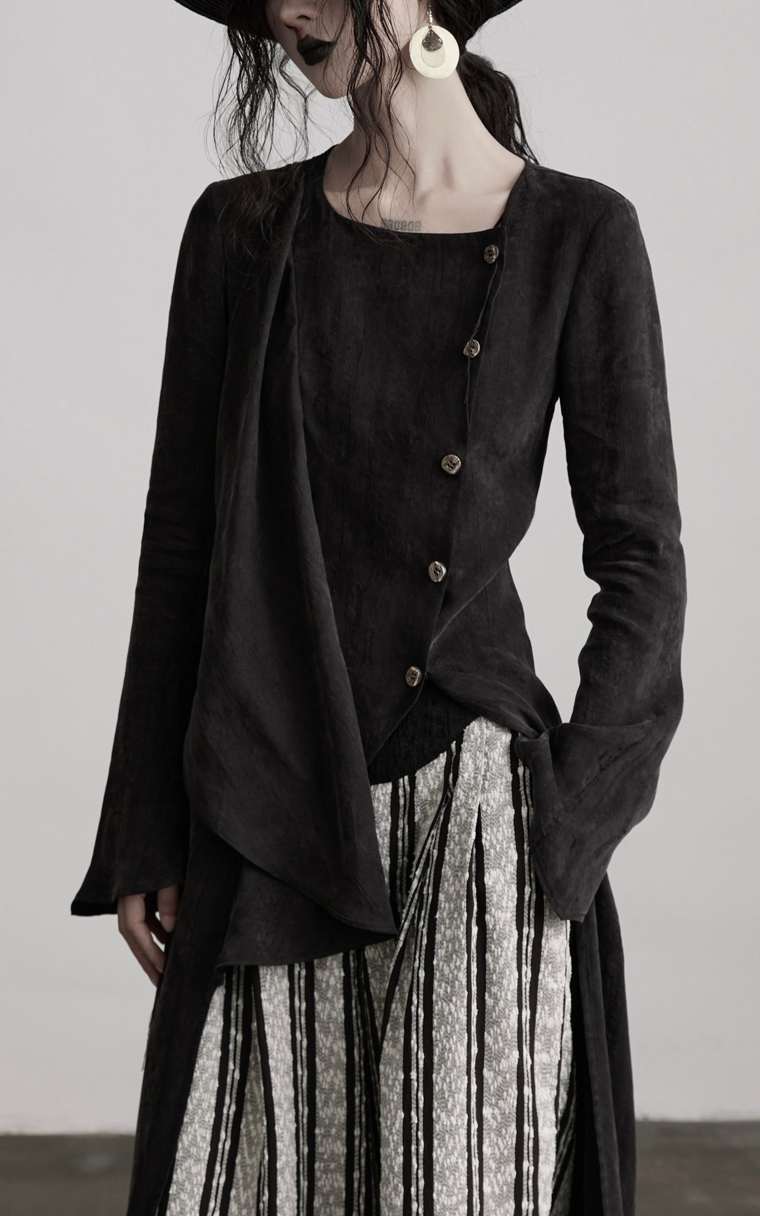DOINDULGE Asymmetric Long Shirt Draped Textured Layer Deconstructed Minimal Design