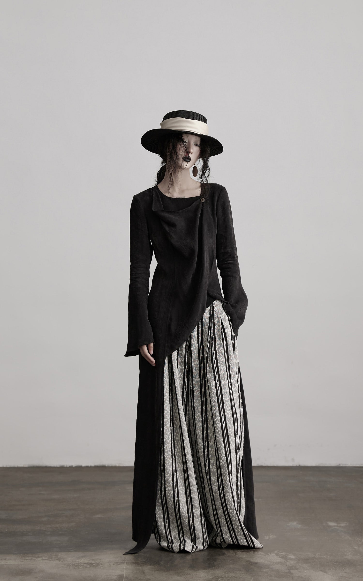 DOINDULGE Asymmetric Long Shirt Draped Textured Layer Deconstructed Minimal Design
