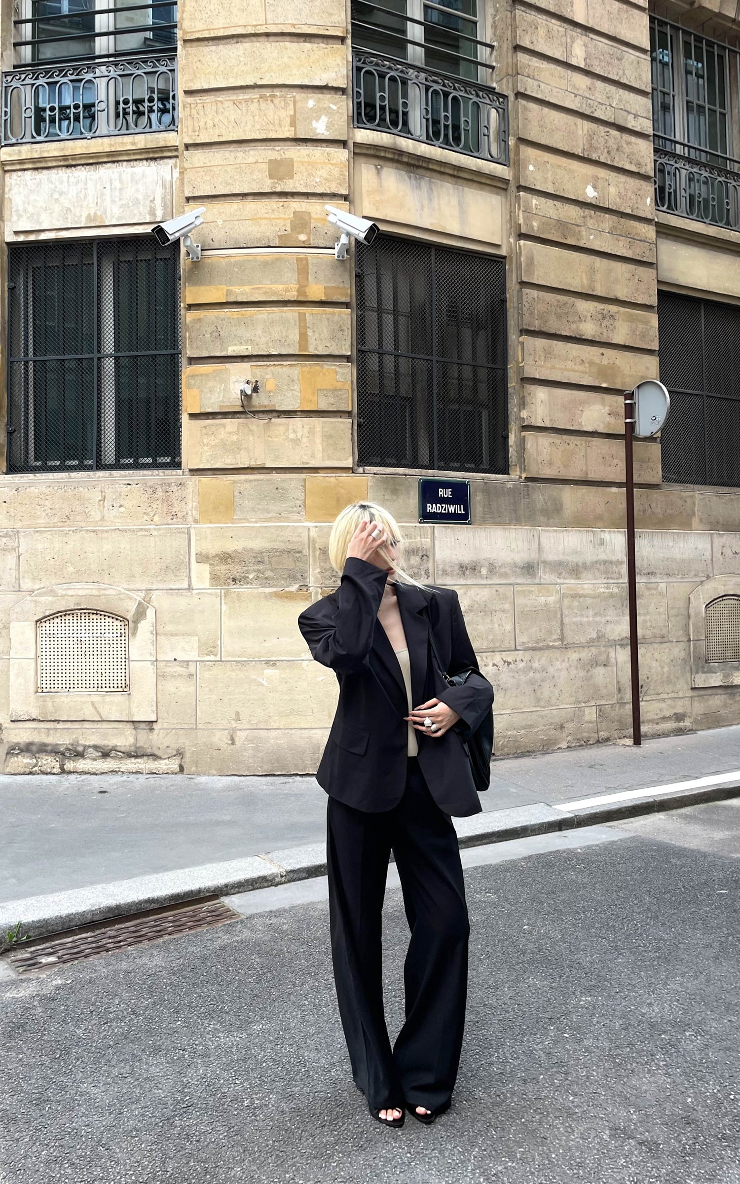 Rase le sol Suit Set Relaxed Straight Pants and Structured Blazer