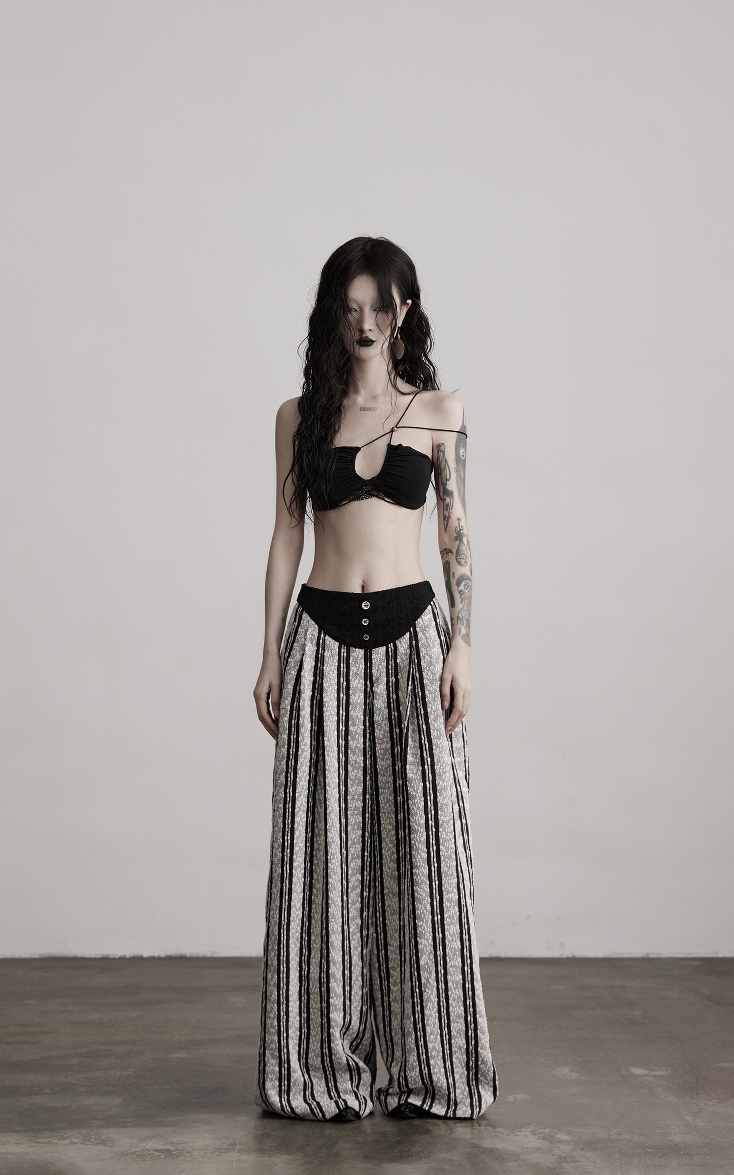 DOINDULGE Lace Strapless Crop Top with Beaded Halter Detail
