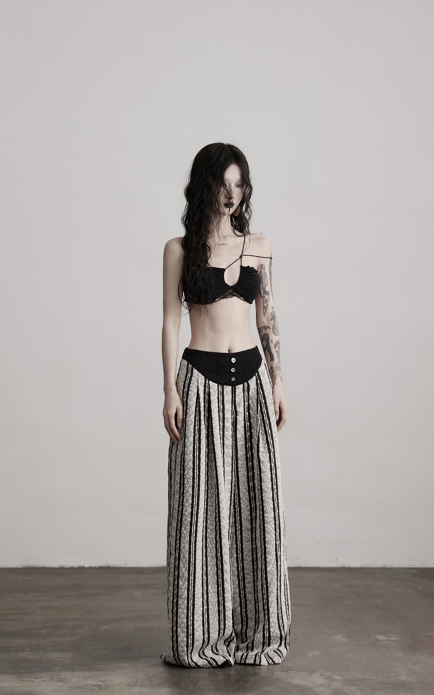 DOINDULGE Lace Strapless Crop Top with Beaded Halter Detail