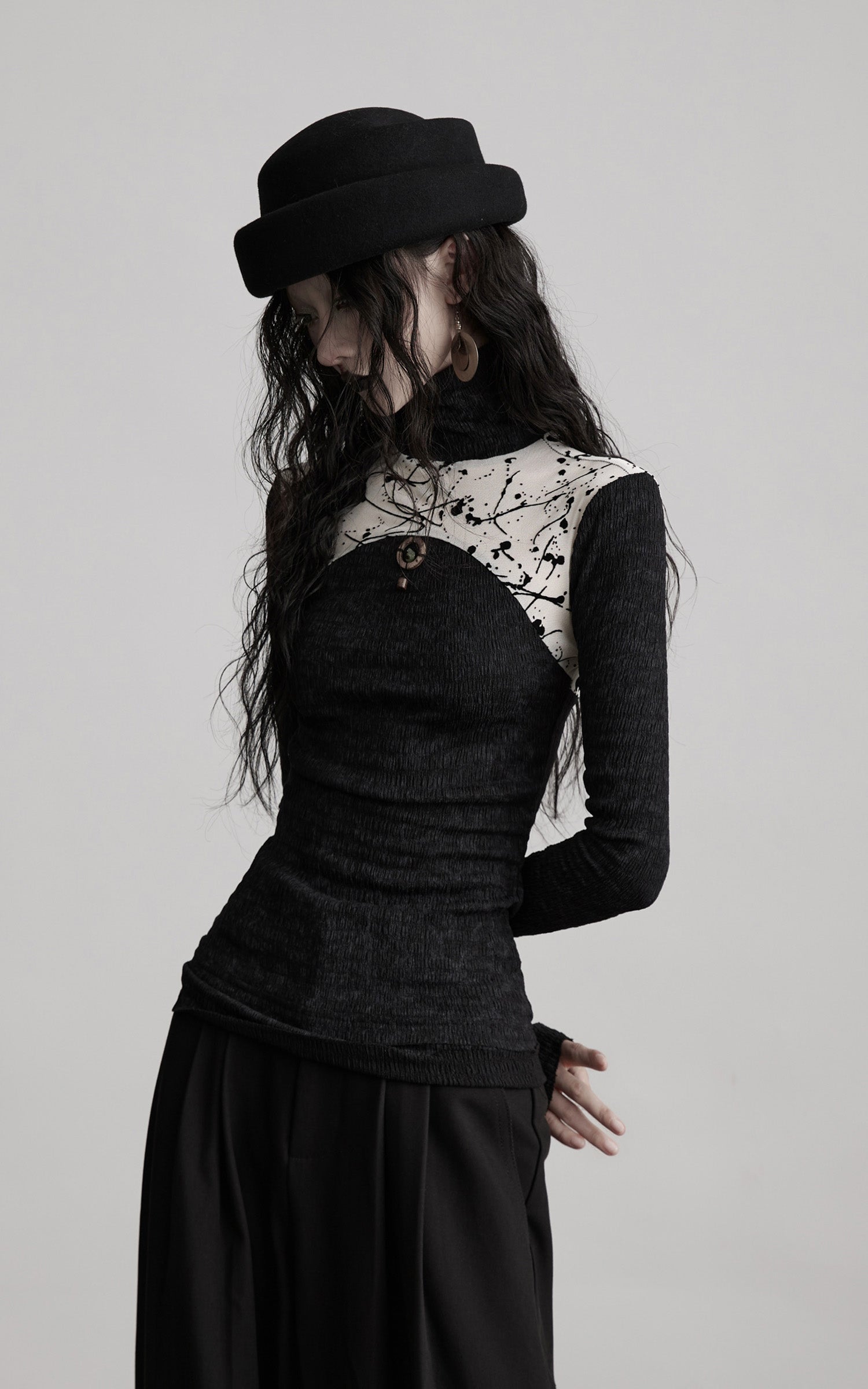 DOINDULGE Contrast Splatter Panel High Neck Long Sleeve T-Shirt
