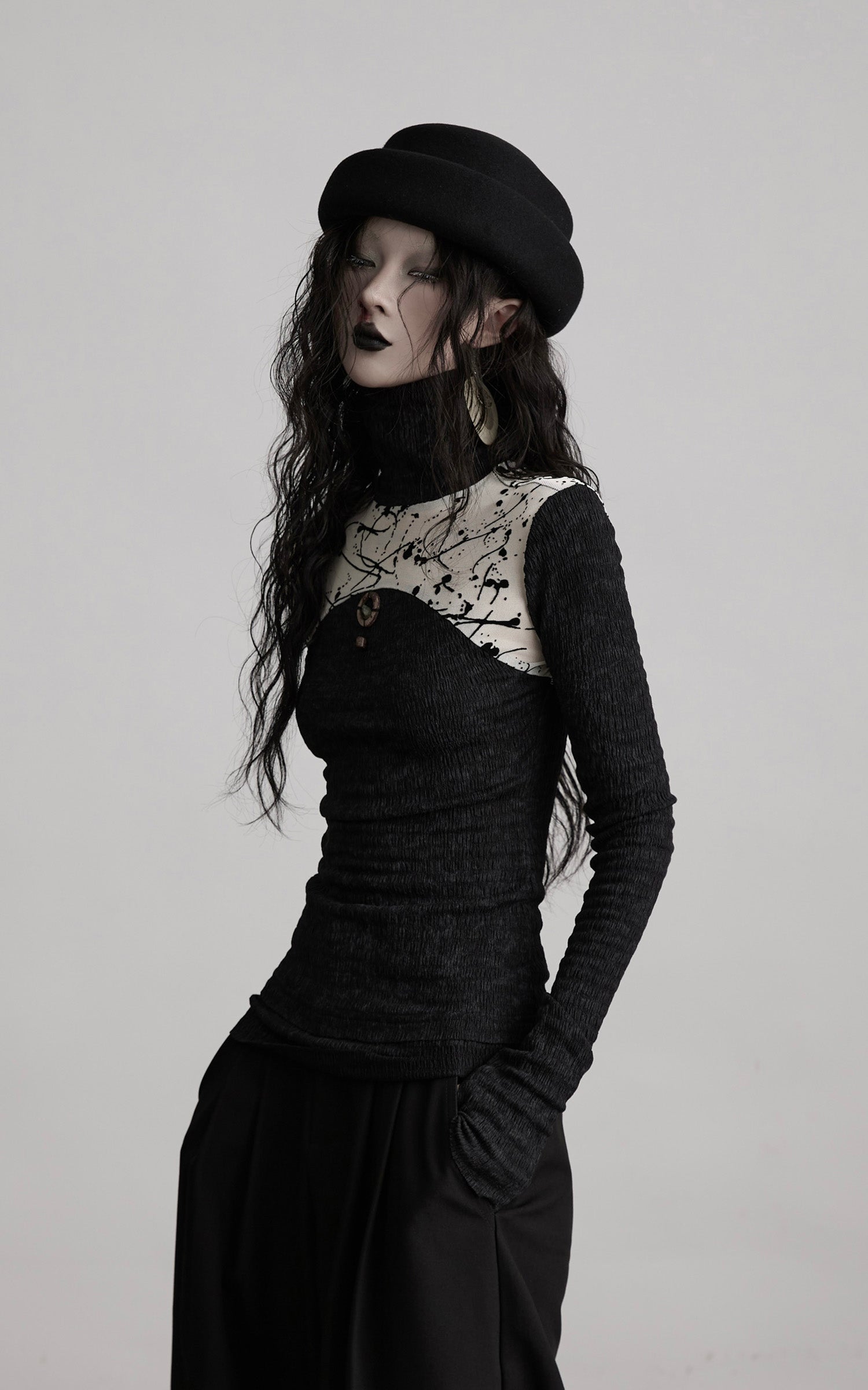 DOINDULGE Contrast Splatter Panel High Neck Long Sleeve T-Shirt