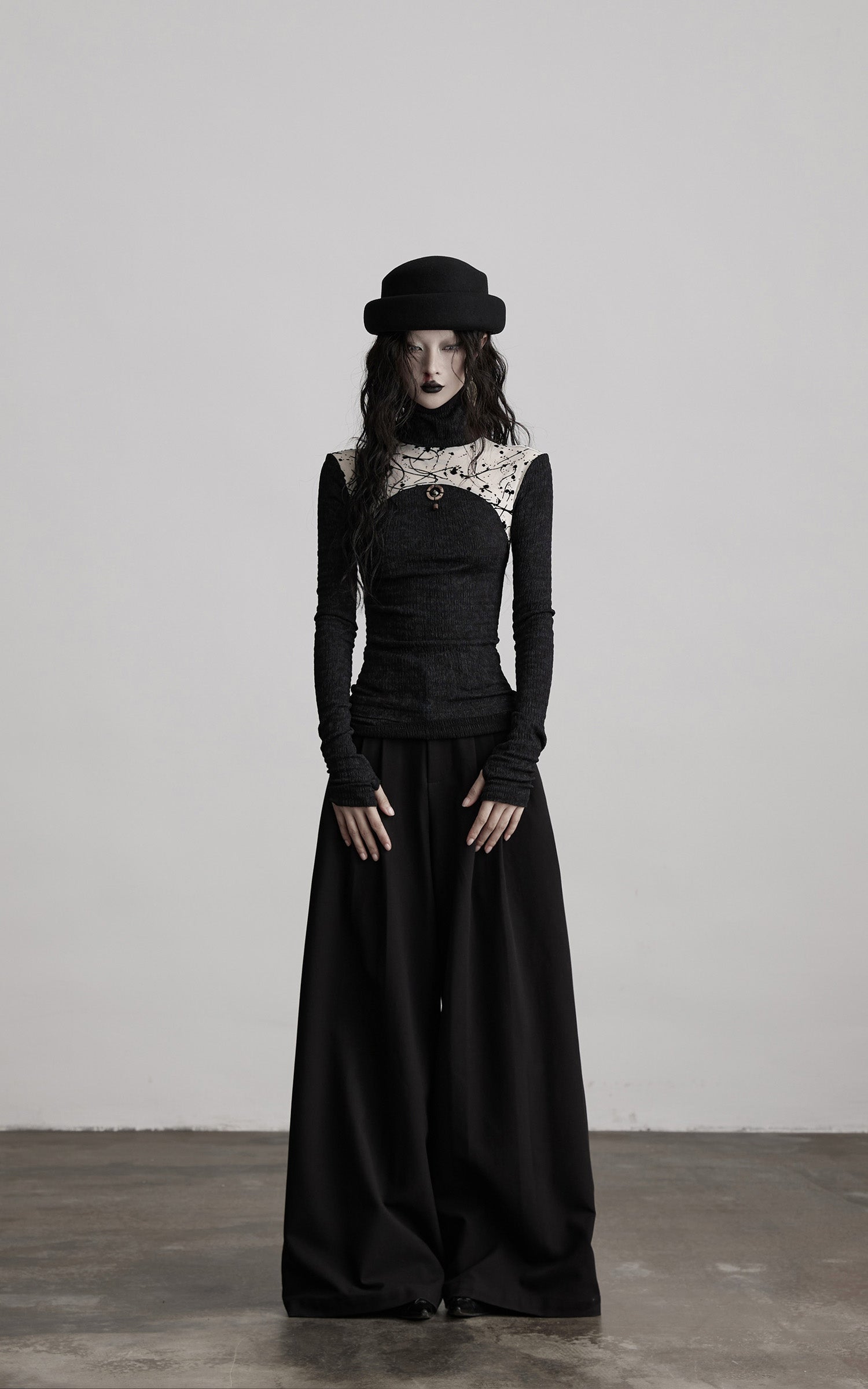 DOINDULGE Contrast Splatter Panel High Neck Long Sleeve T-Shirt