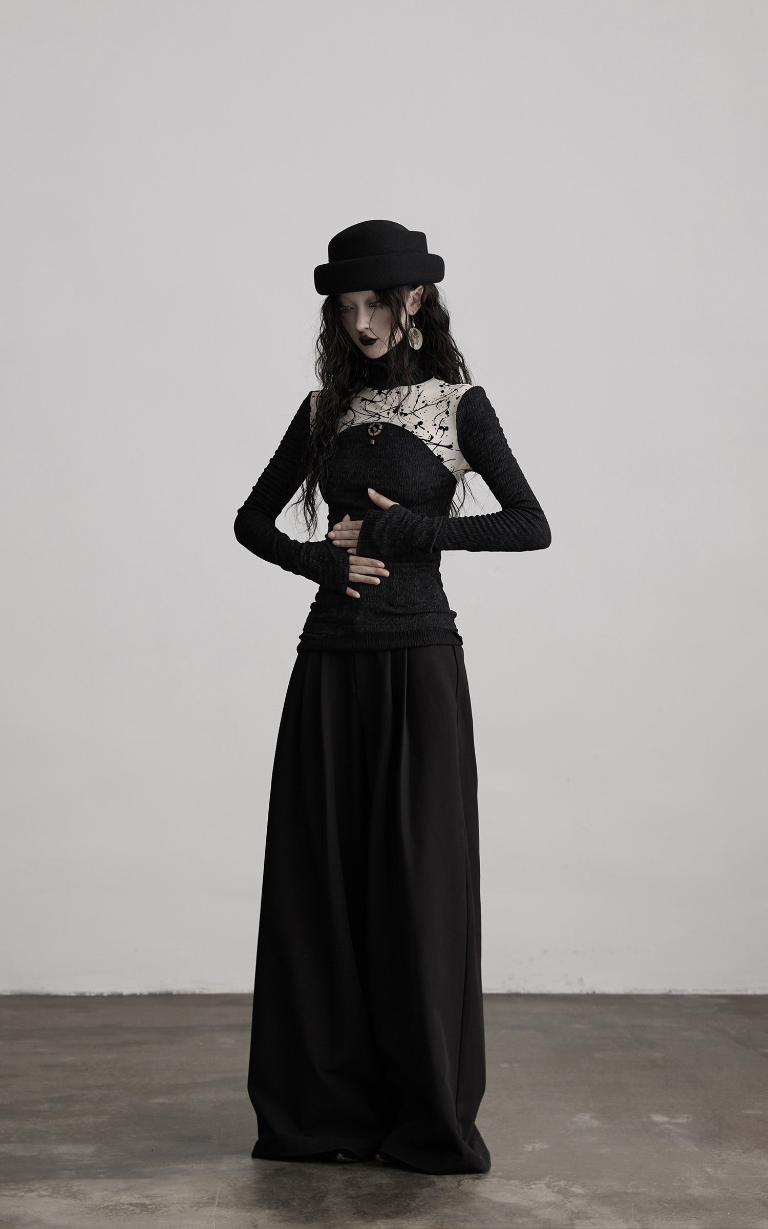 DOINDULGE Contrast Splatter Panel High Neck Long Sleeve T-Shirt