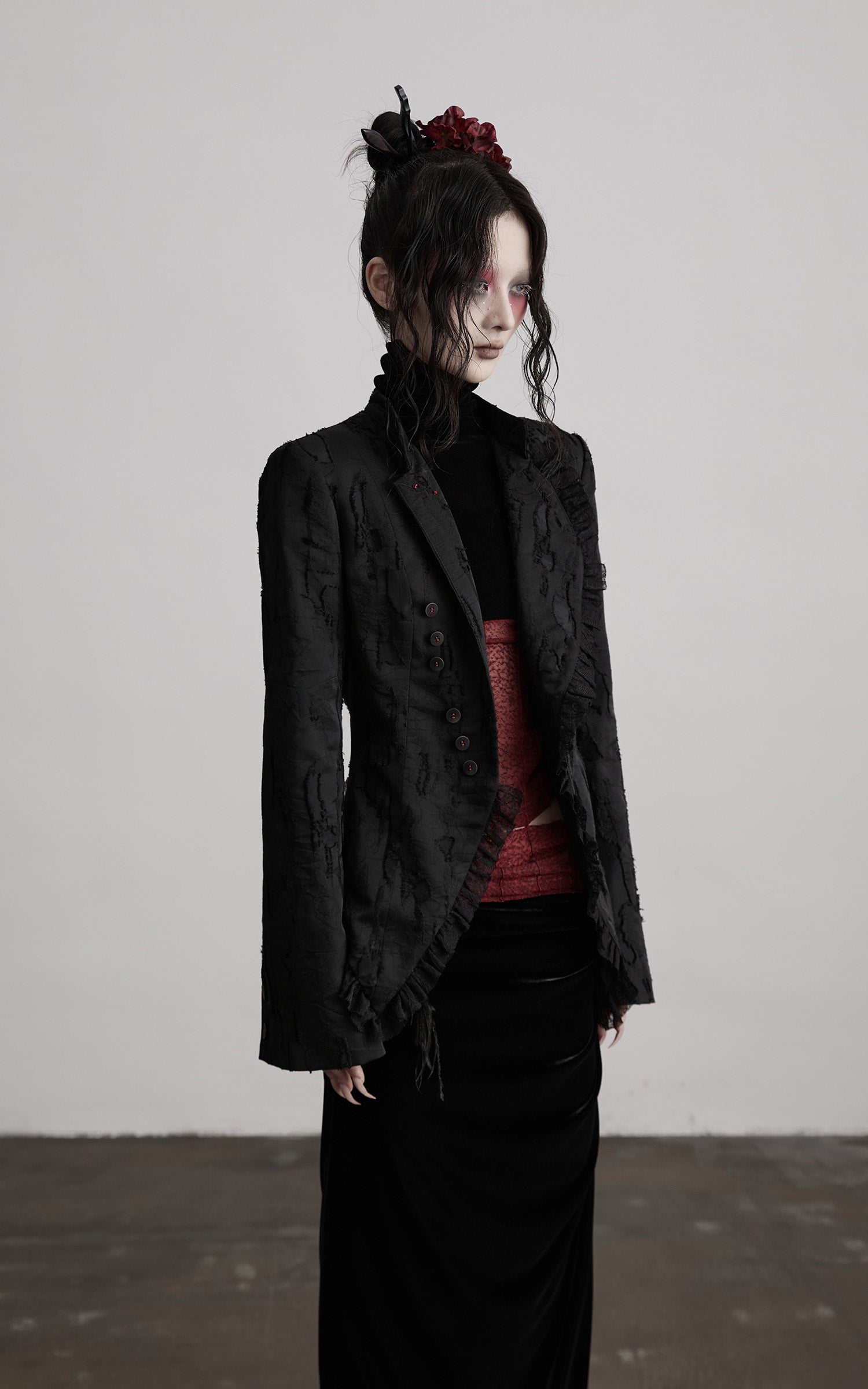 DOINDULGE Textured Asymmetric Blazer with Ruffled Edge and Fitted Silhouette