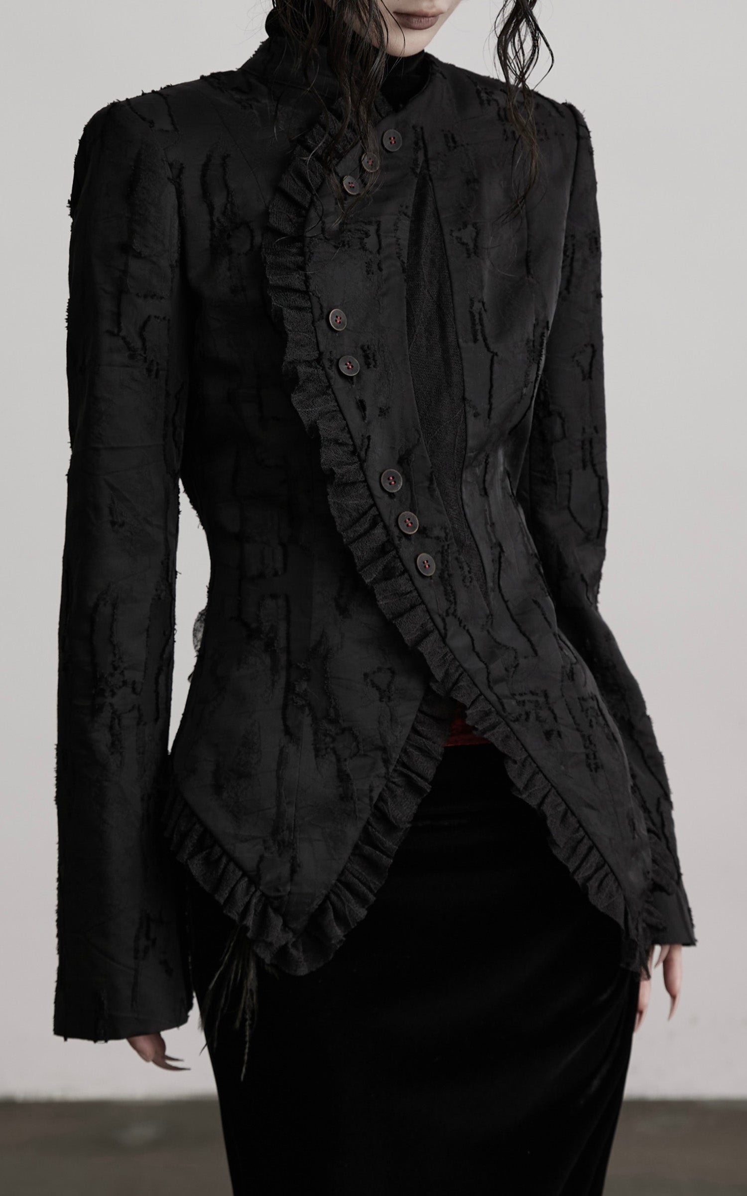 DOINDULGE Textured Asymmetric Blazer with Ruffled Edge and Fitted Silhouette