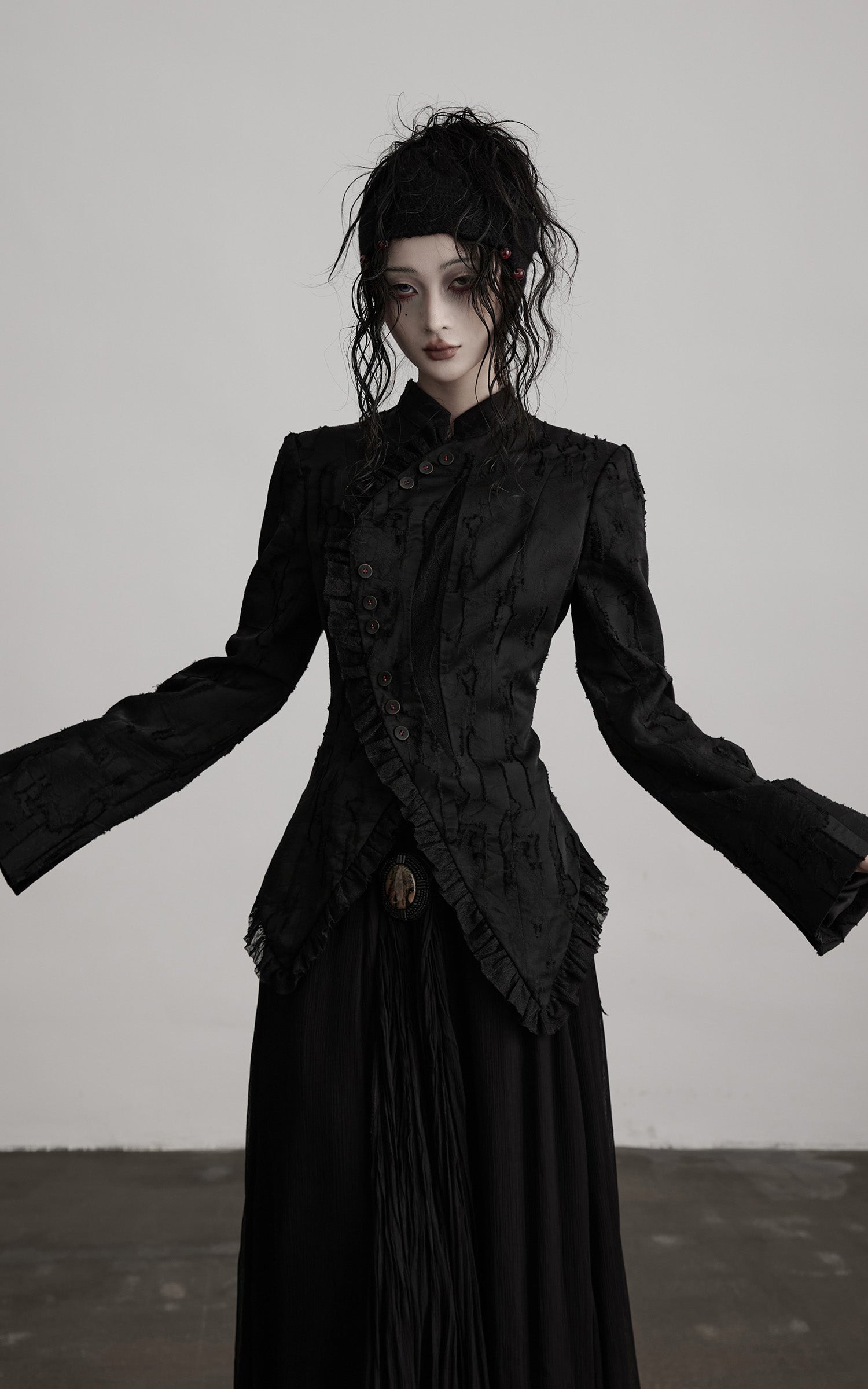 DOINDULGE Textured Asymmetric Blazer with Ruffled Edge and Fitted Silhouette