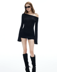 IAMXIAA Asymmetric Knit One Shoulder Long Sleeve Top