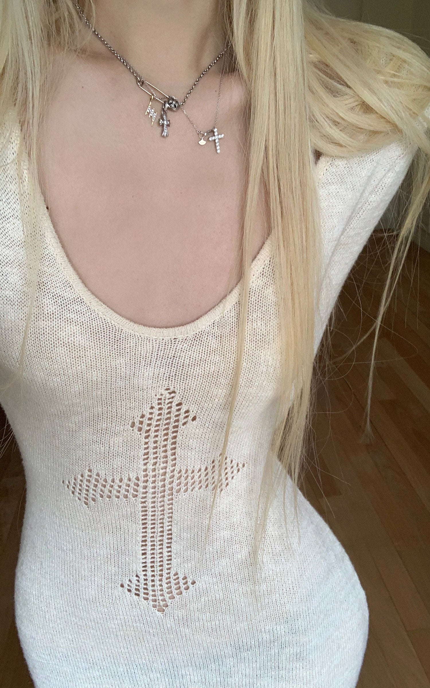 Rase le sol Hollow Cross Knit Maxi Dress