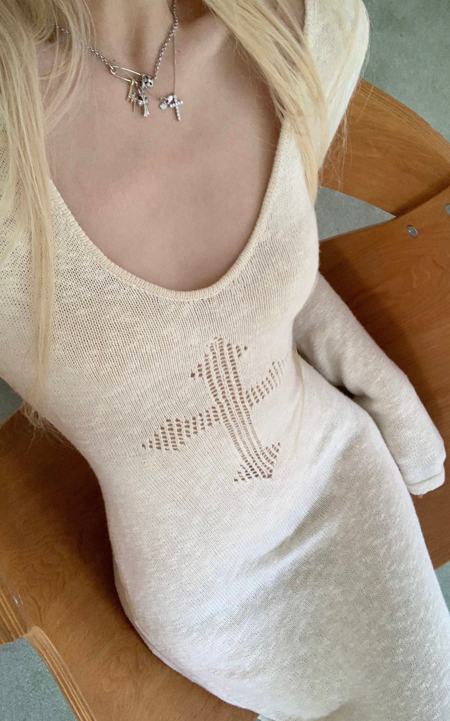 Rase le sol Hollow Cross Knit Maxi Dress