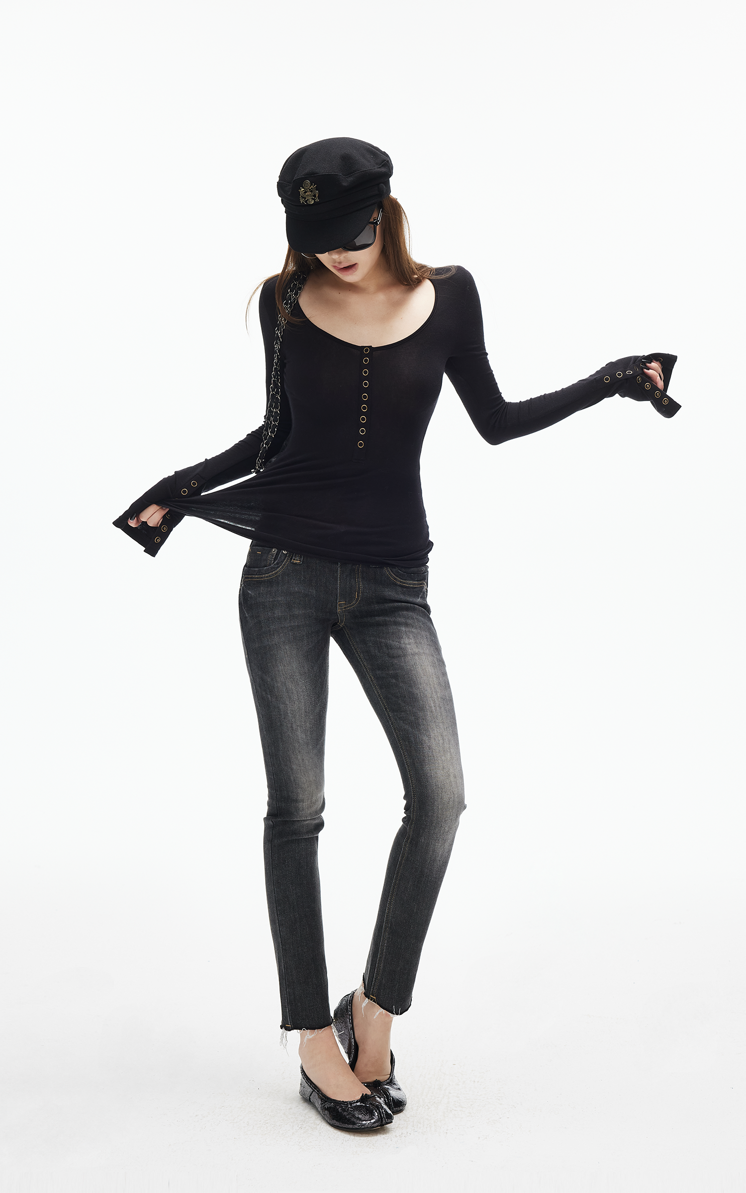 IAMXIAA Grommet Detail Fitted Knit Top