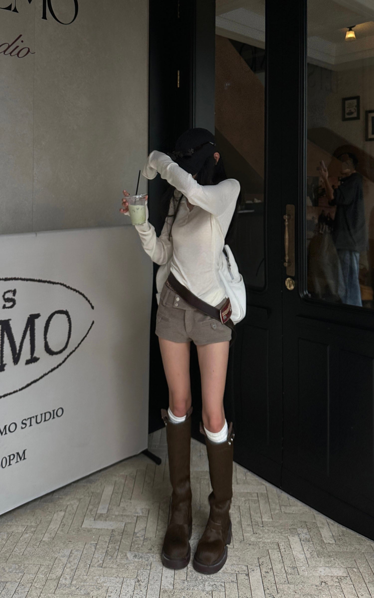 WARDEN EDGE Asymmetric Hem Ribbed Knit T-Shirt