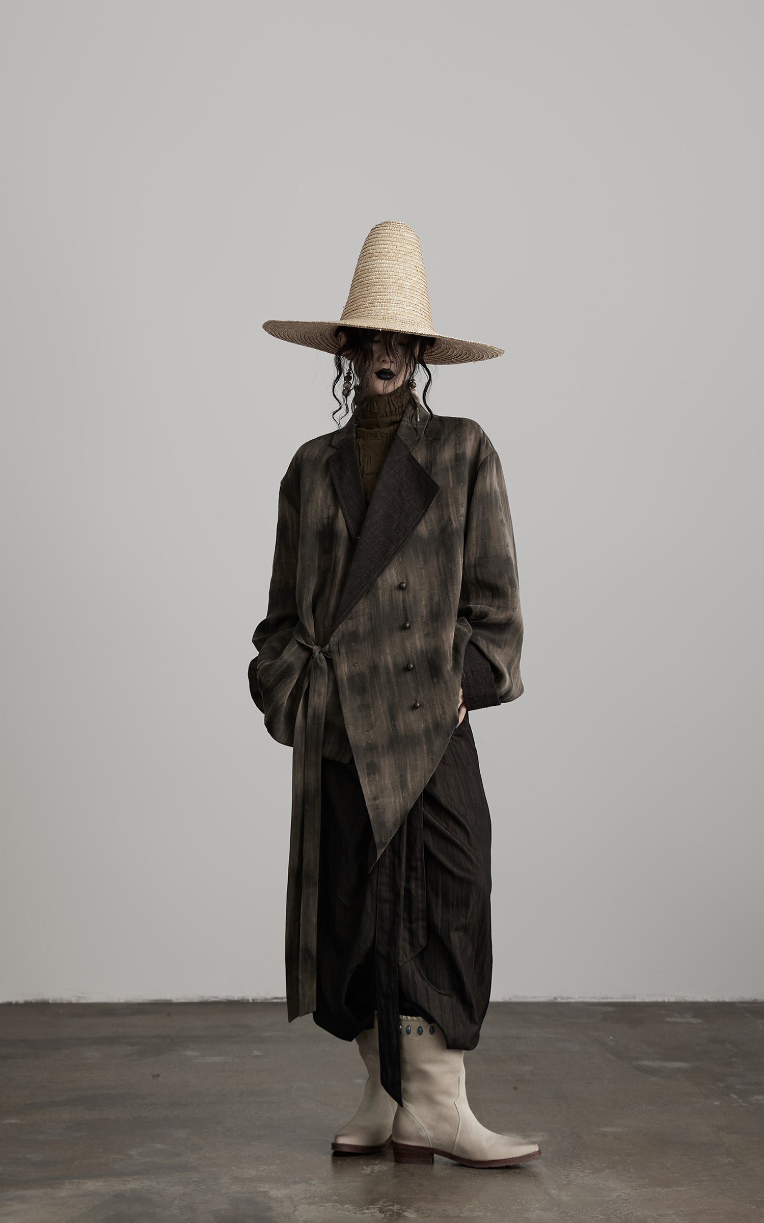 DOINDULGE Asymmetric Dyed Tailored Jacket