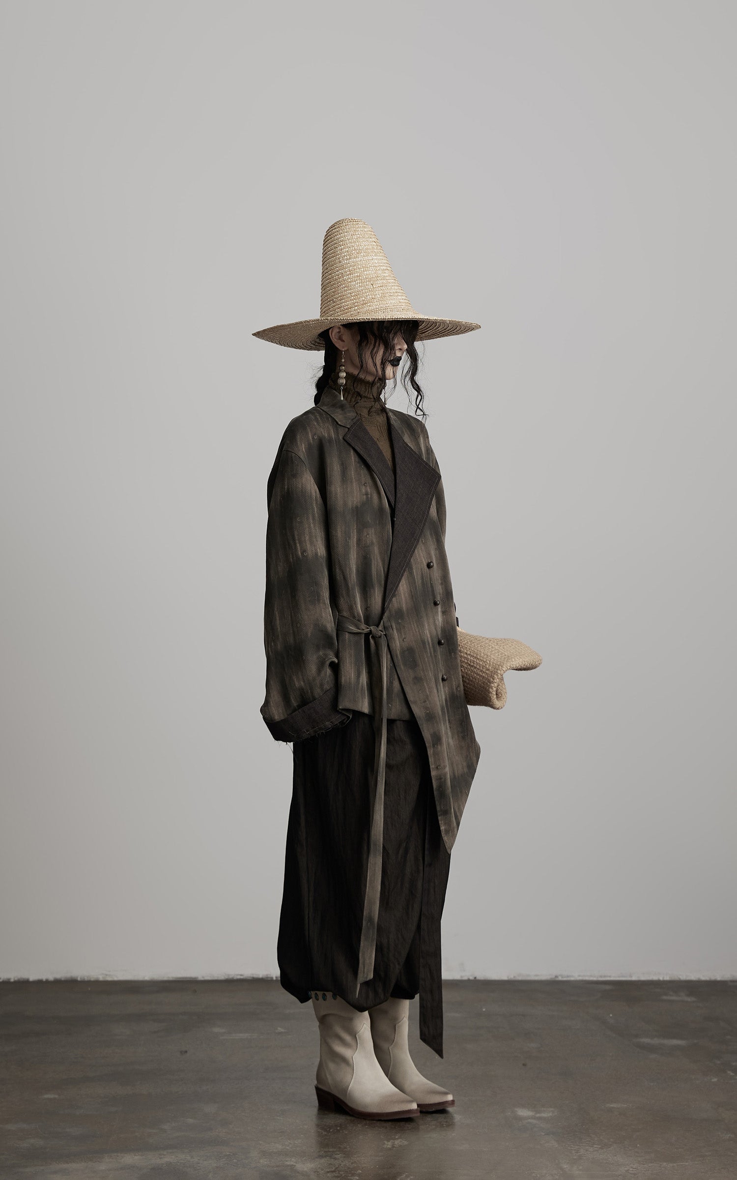 DOINDULGE Asymmetric Dyed Tailored Jacket