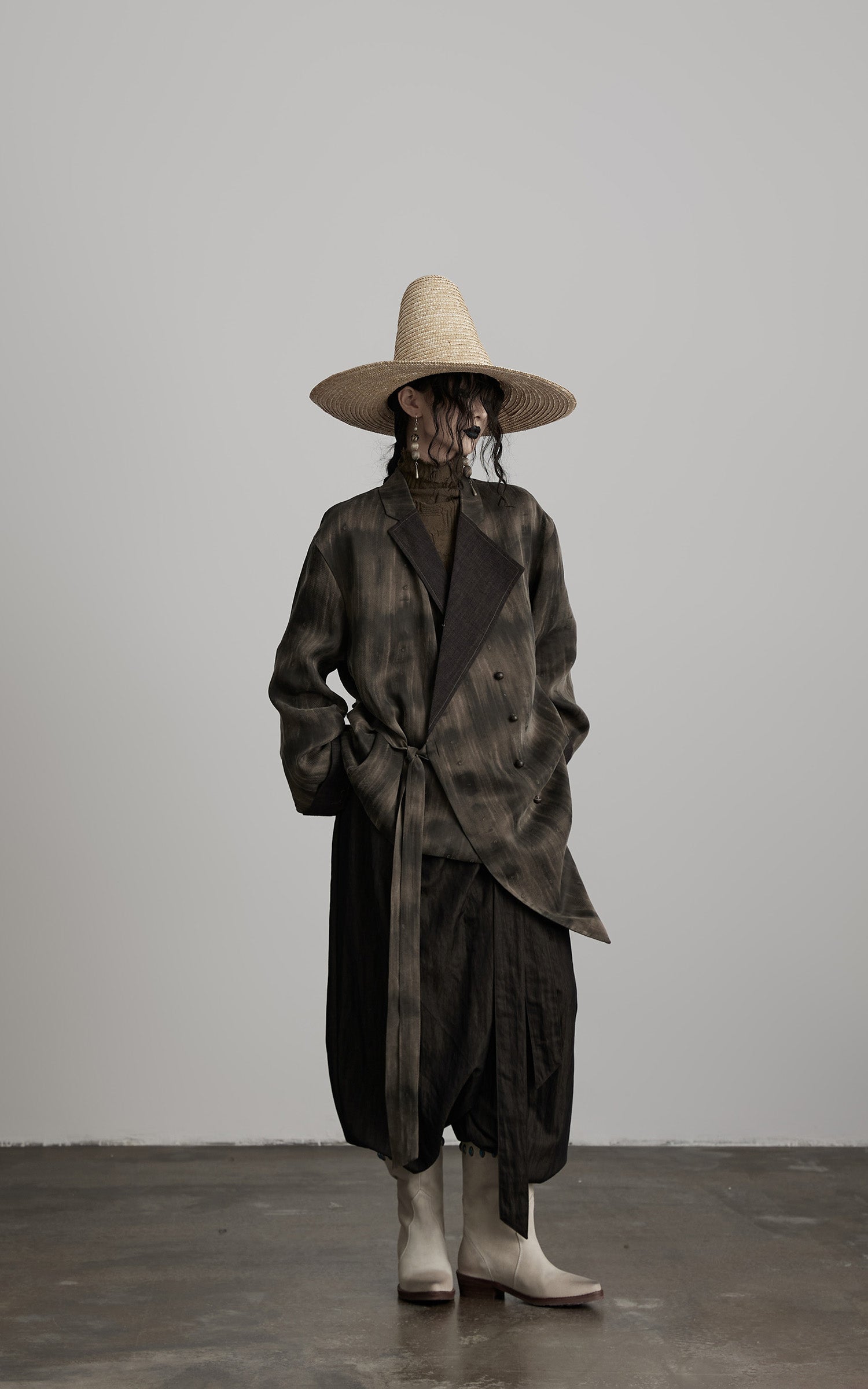 DOINDULGE Asymmetric Dyed Tailored Jacket