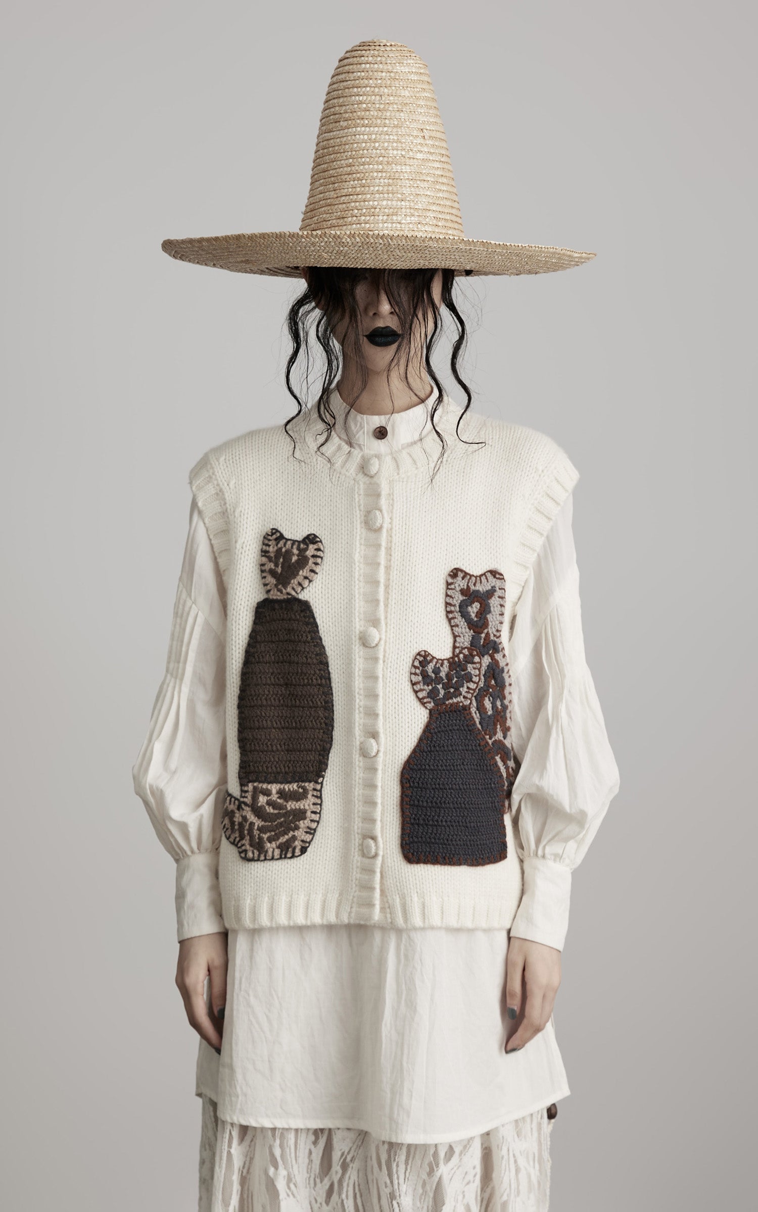 DOINDULGE Hand-Crocheted Pattern Knit Vest