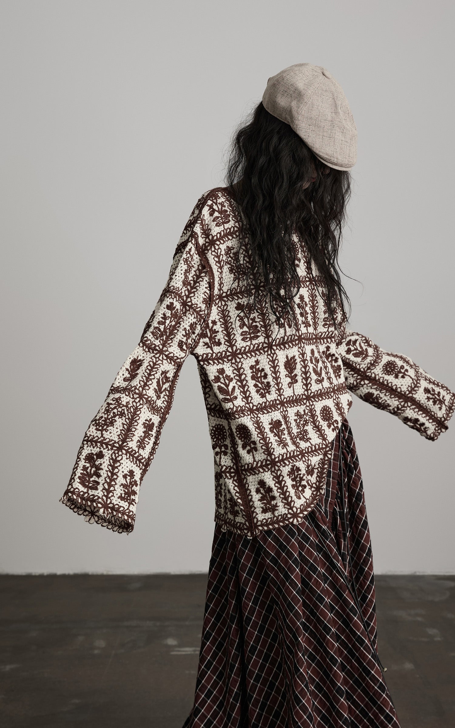 DOINDULGE Floral Grid Knit Sweater