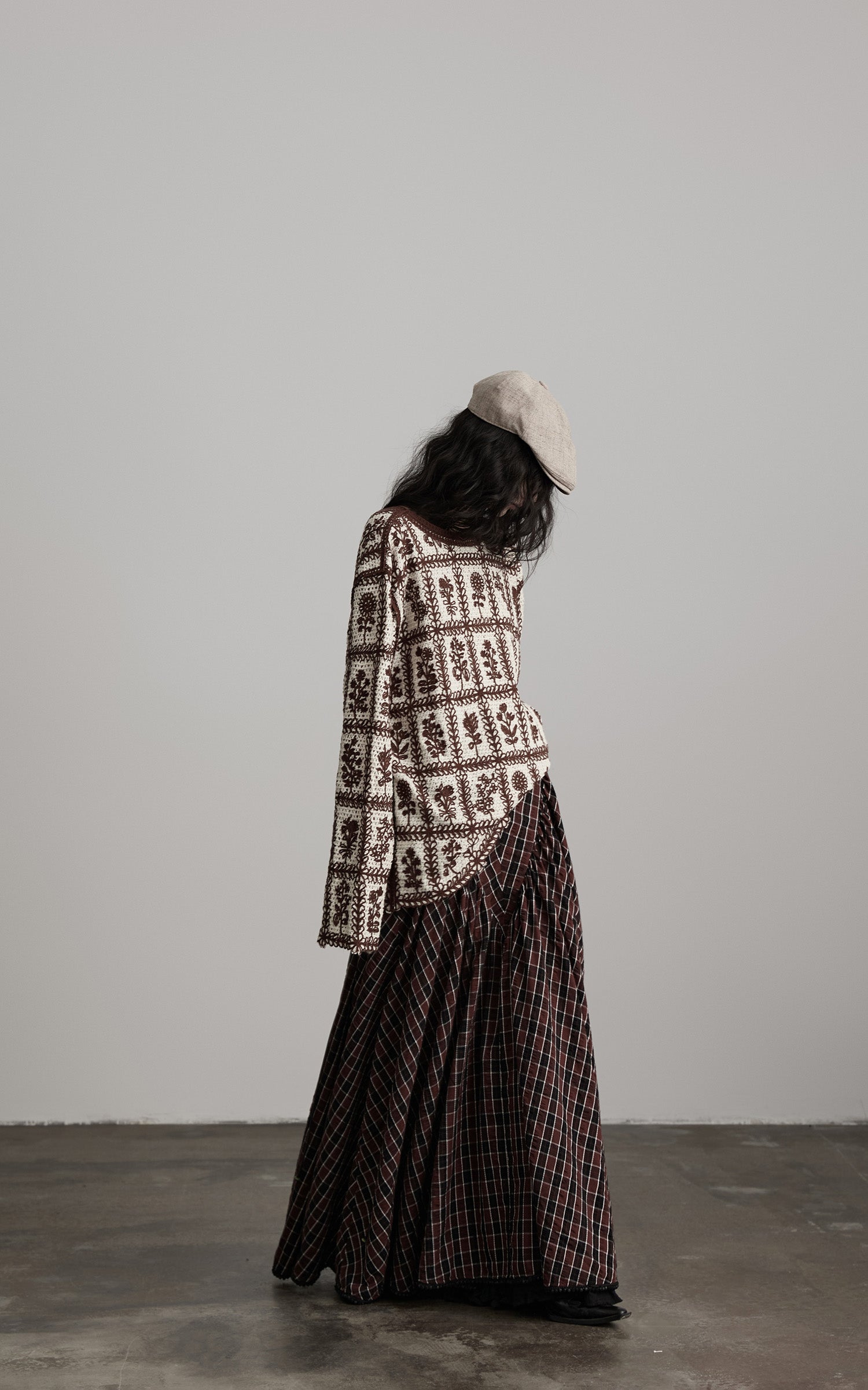 DOINDULGE Floral Grid Knit Sweater