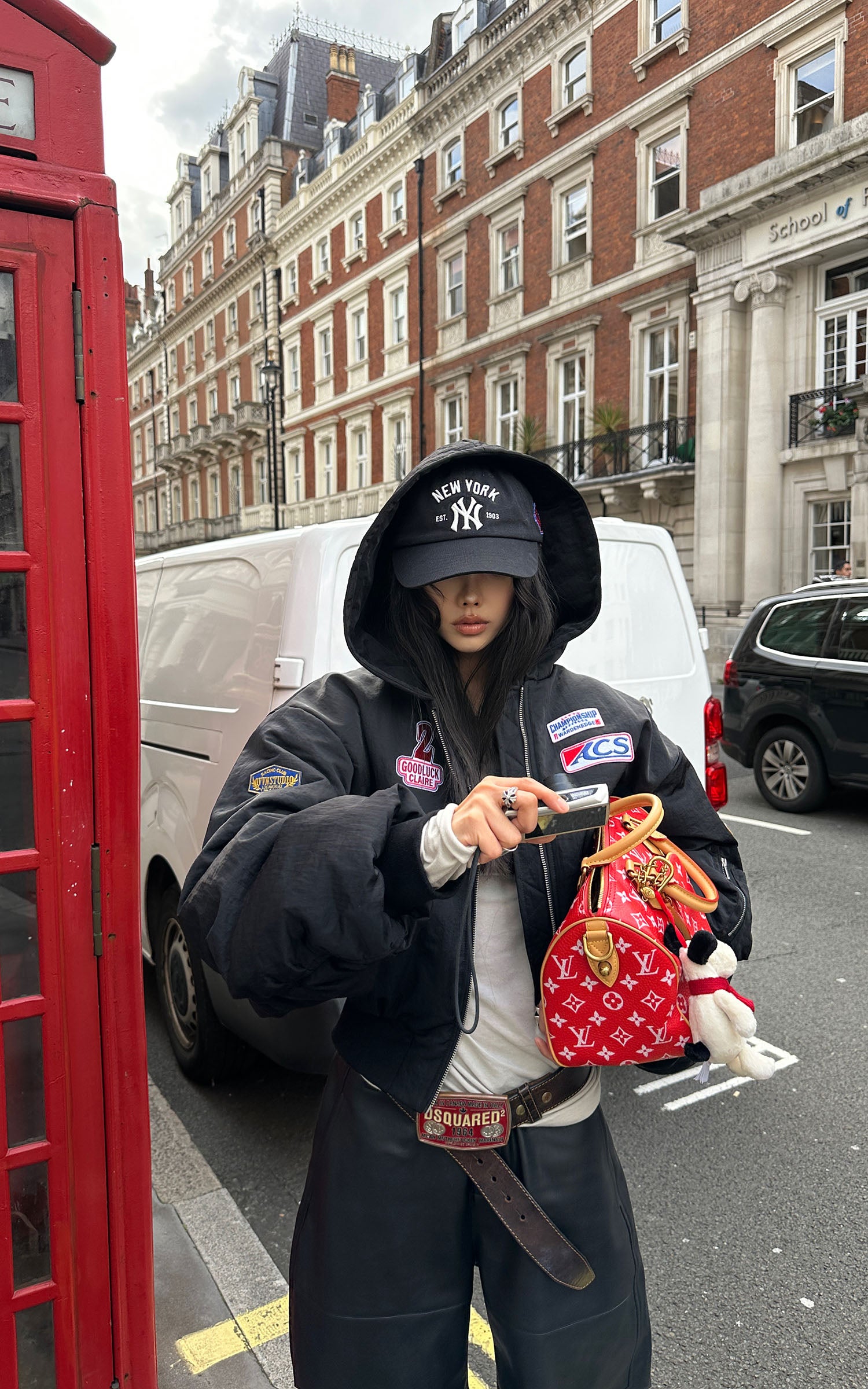 WARDEN EDGE 모토 패치 후드 크롭 봄버 자켓