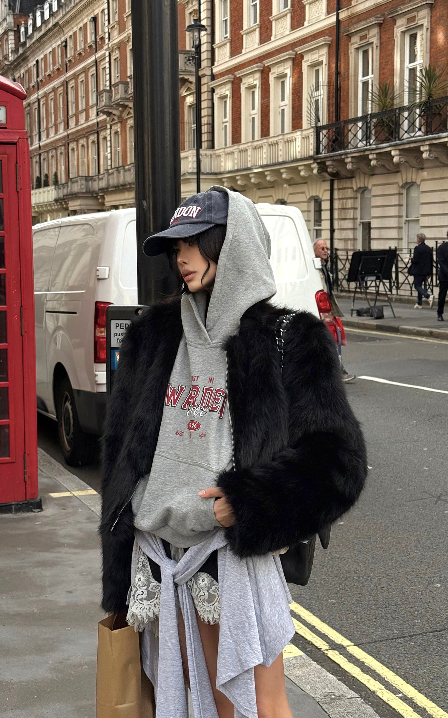 WARDEN EDGE ブラック クロップド フェイクファー ジップジャケット