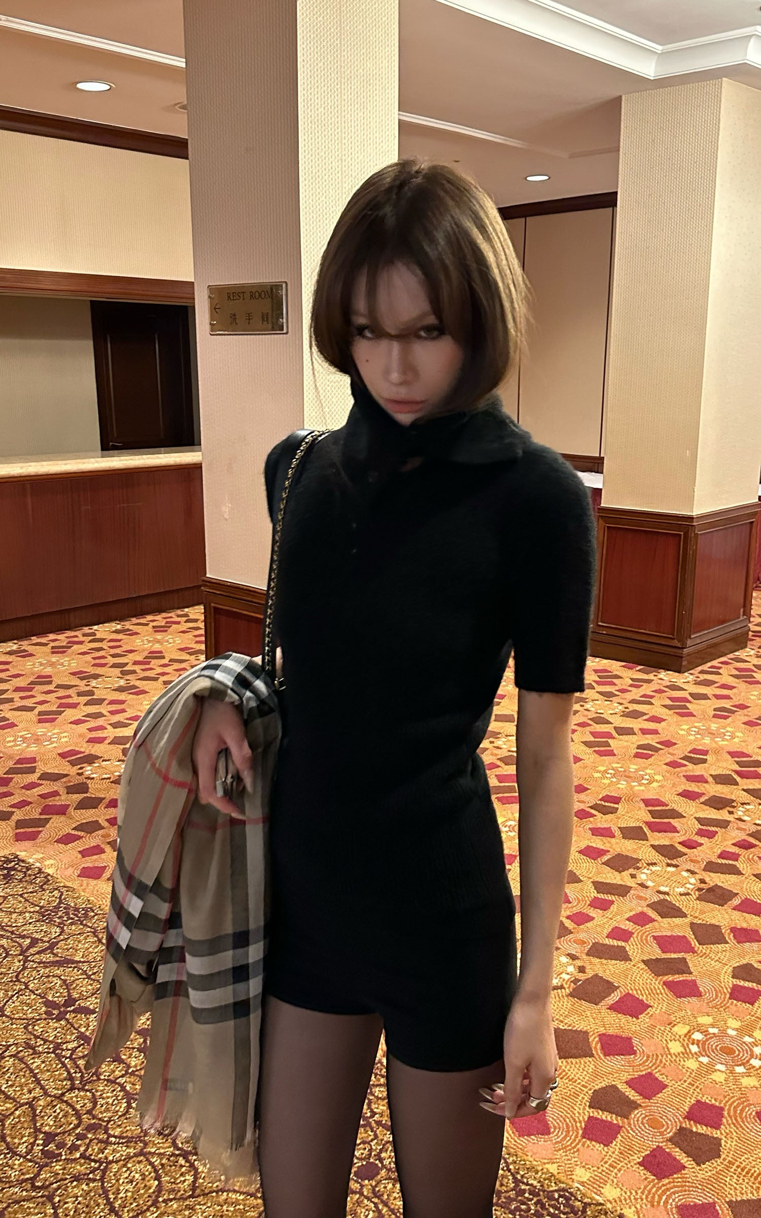 0122stepll High Neck Short Sleeve Knit Top