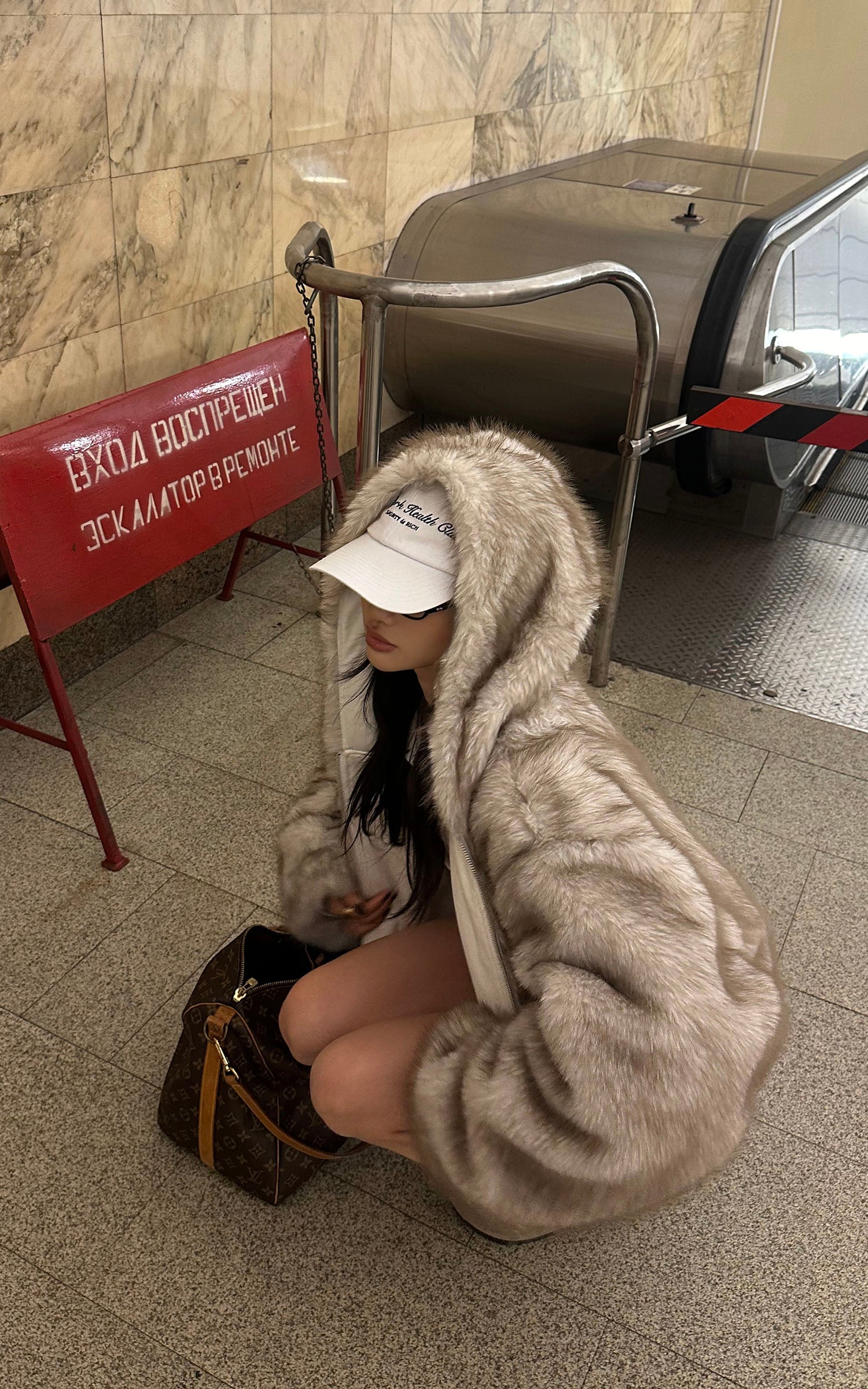 ROVENTE リバーシブルフリースフーディジャケット