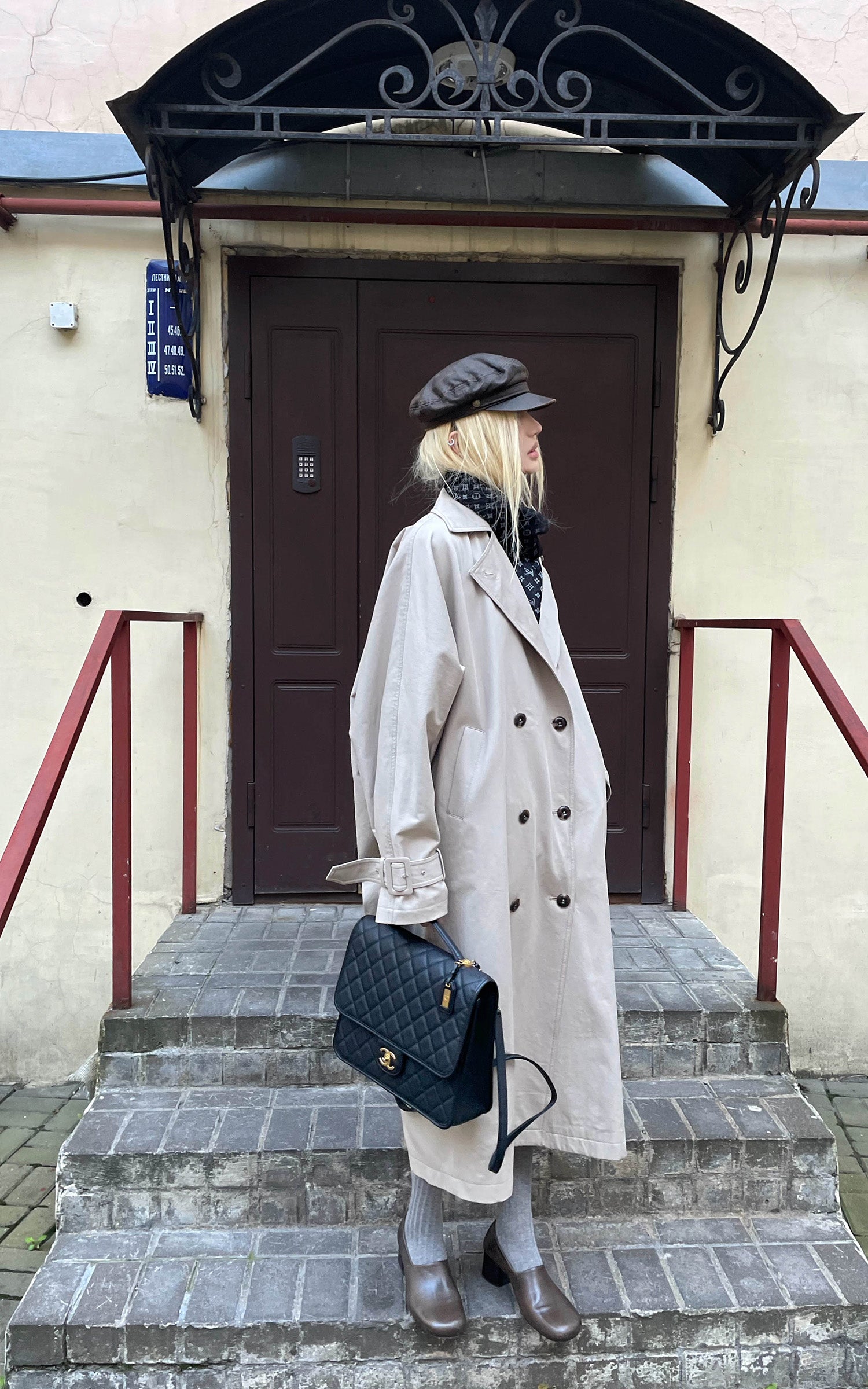 Rase le sol 체크 안감이 돋보이는 리버시블 롱 트렌치코트