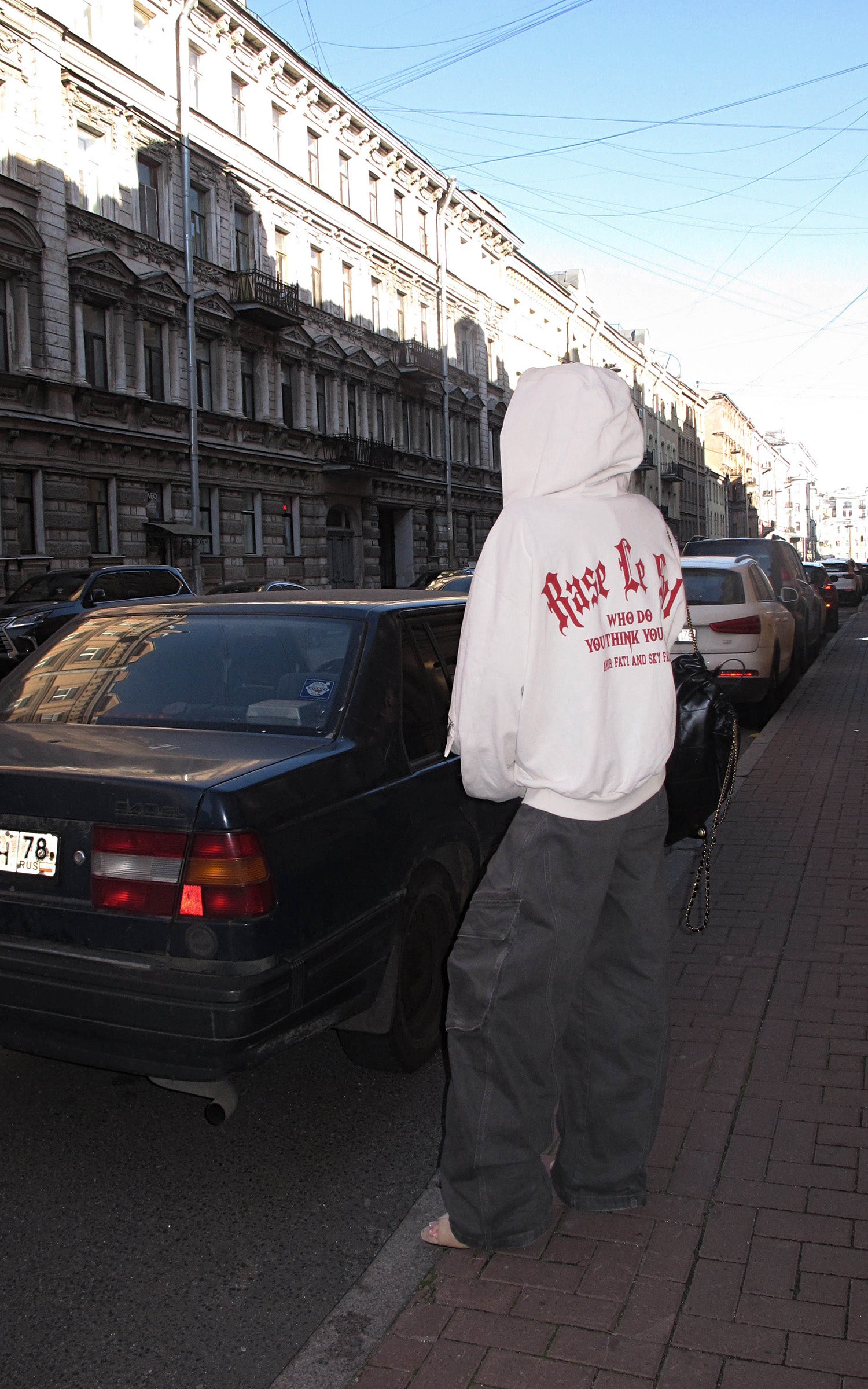 Rase le sol 彫刻されたワイドレッグユーティリティデニムパンツ