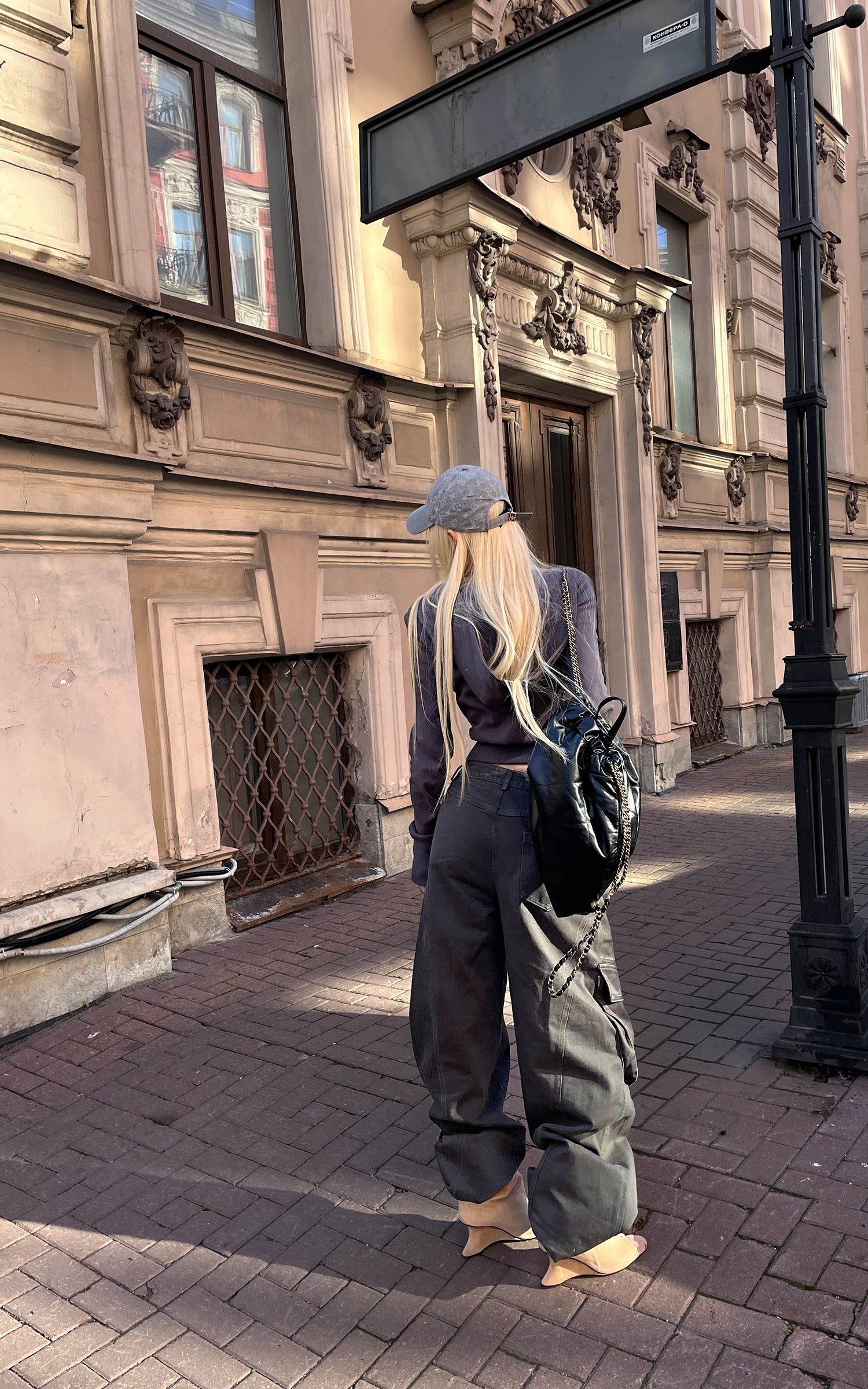 Rase le sol 彫刻されたワイドレッグユーティリティデニムパンツ