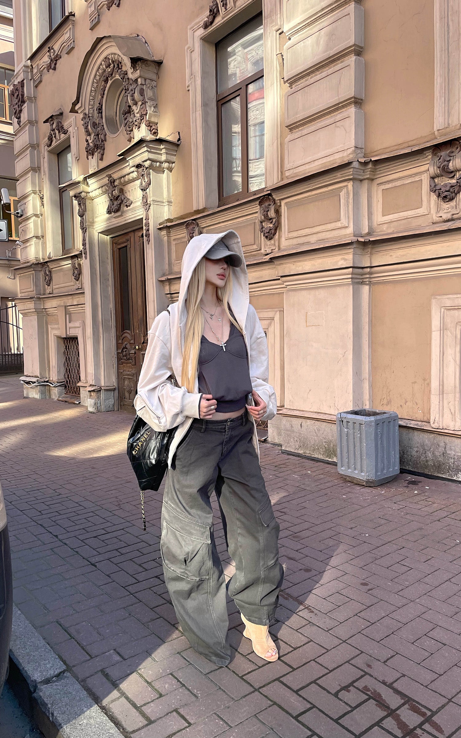 Rase le sol 彫刻されたワイドレッグユーティリティデニムパンツ