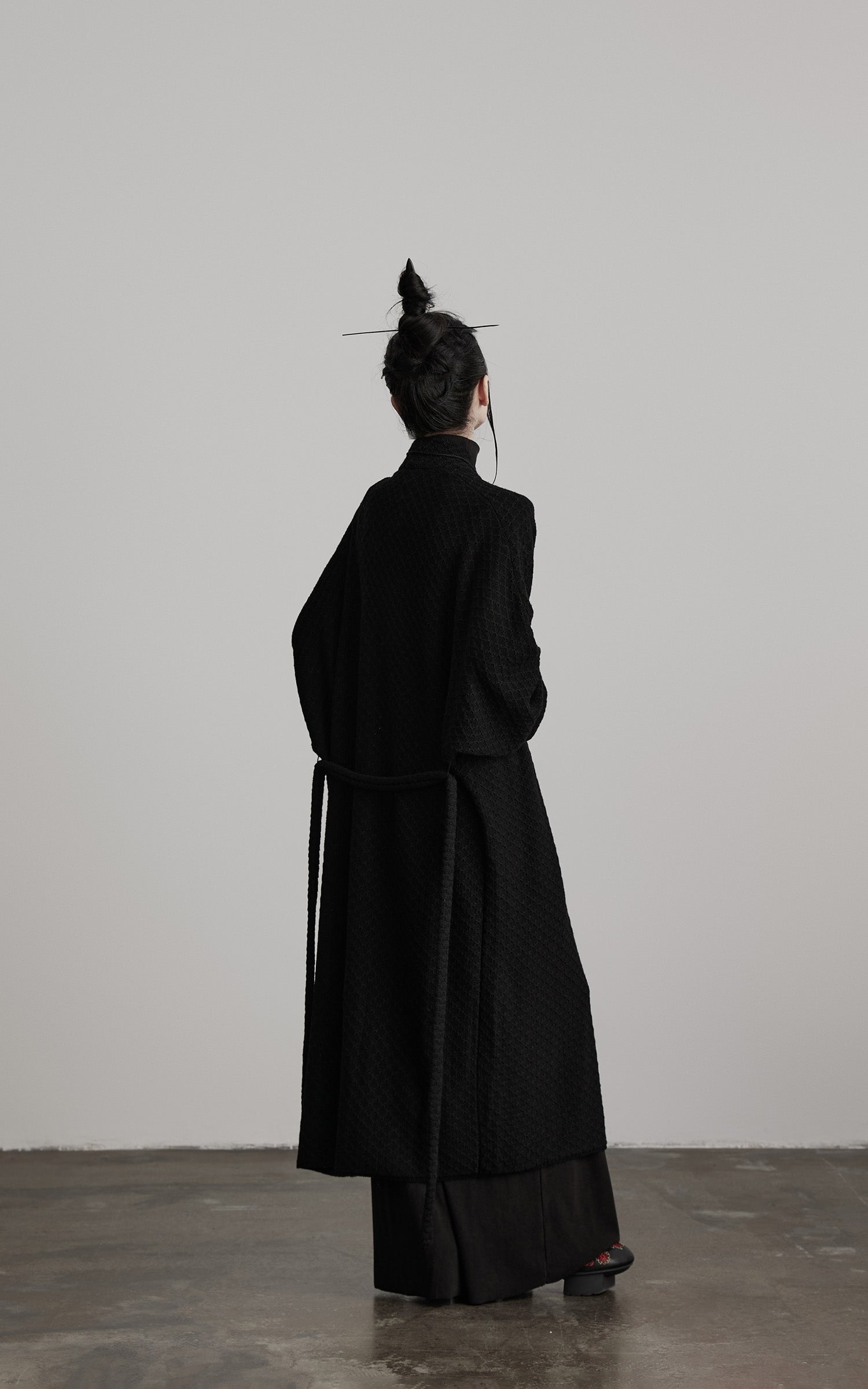 DOINDULGE Textured Knit Long Cardigan with Draped Silhouette