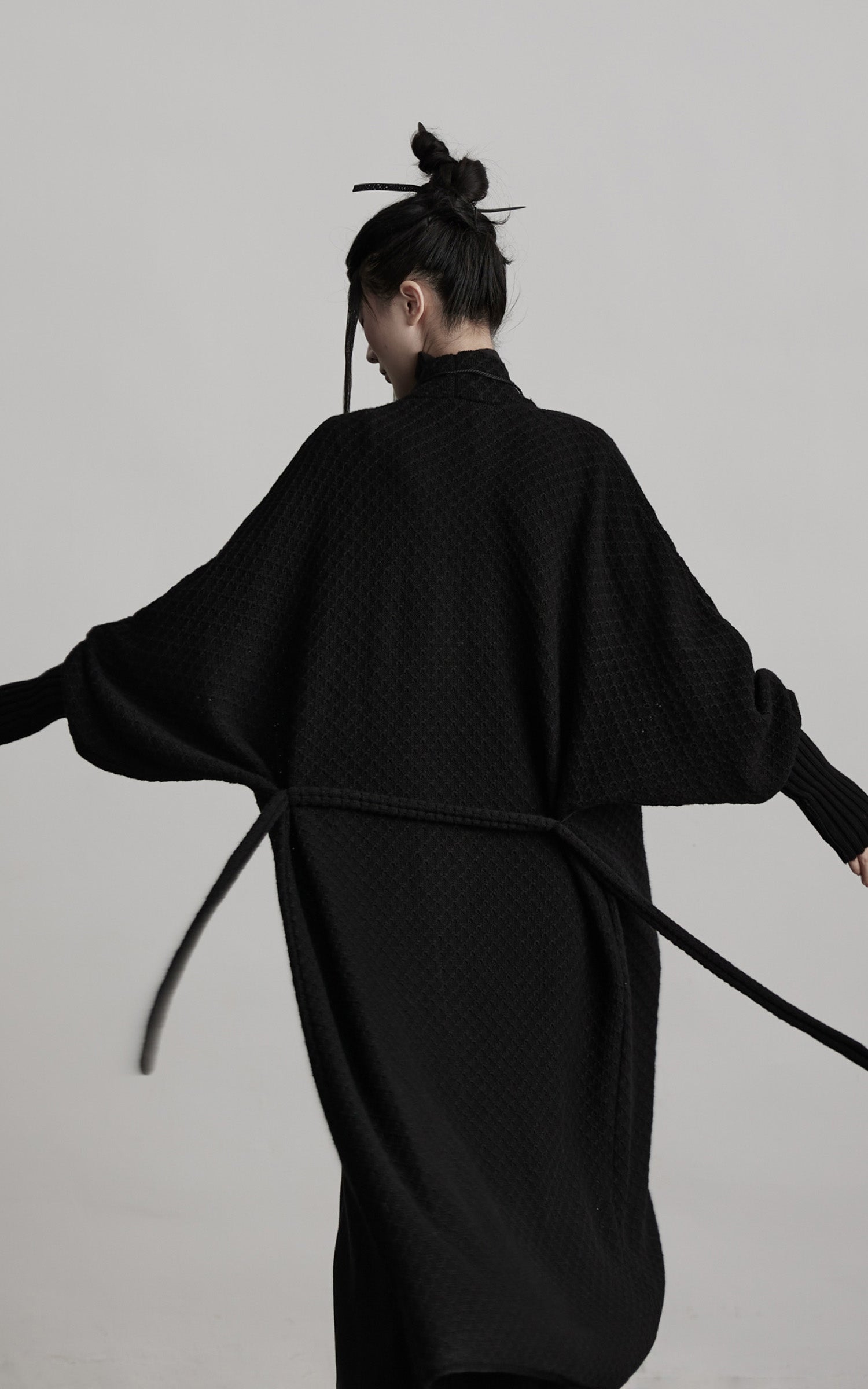 DOINDULGE Textured Knit Long Cardigan with Draped Silhouette