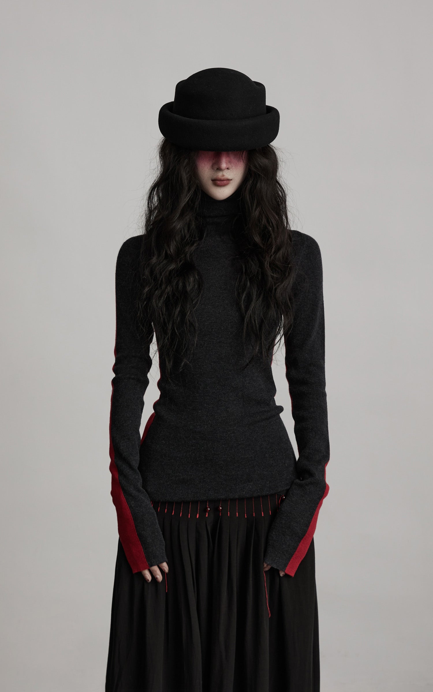DOINDULGE Contrast Panel Knit Top