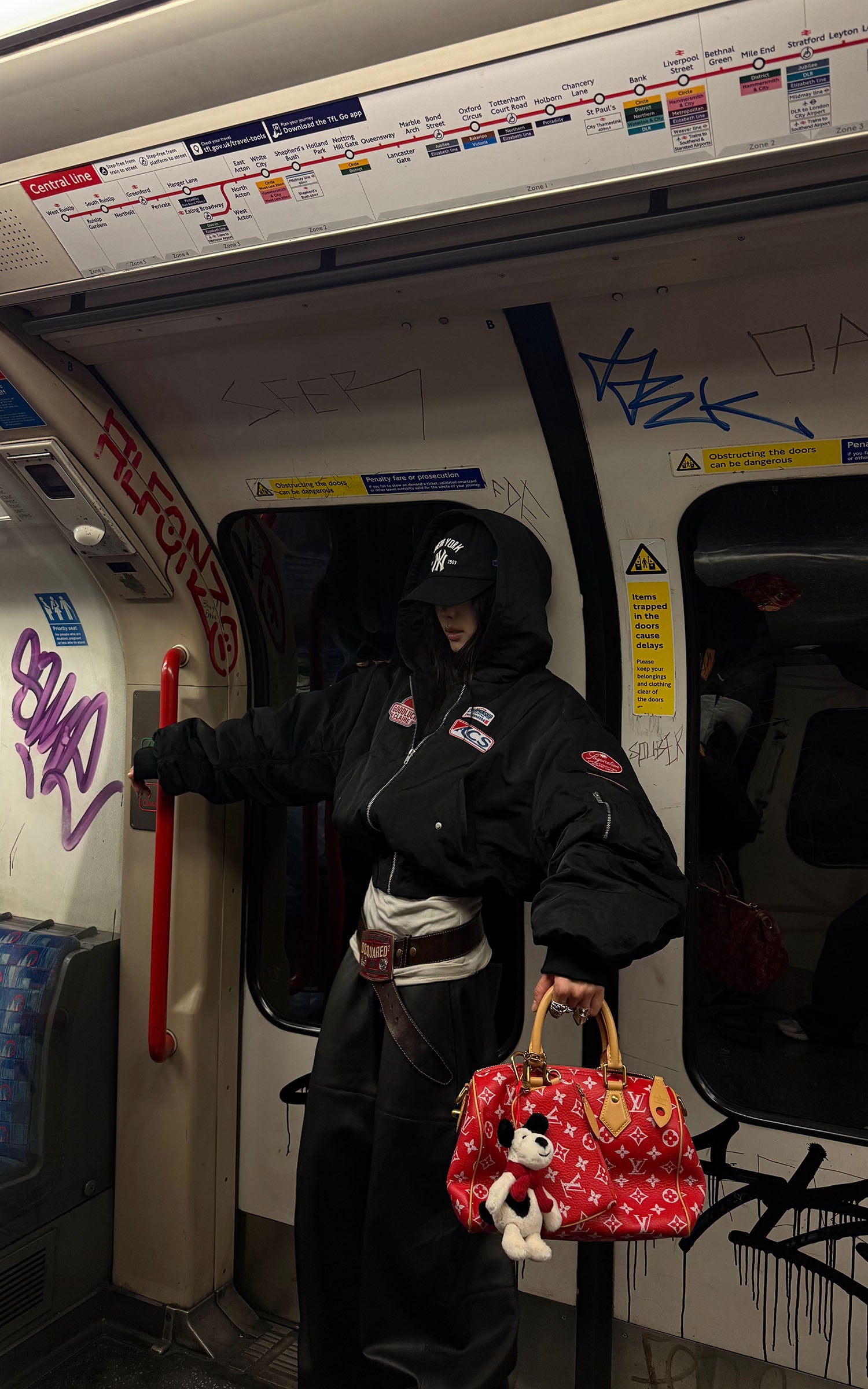 WARDEN EDGE ブラックフェイクレザー ワイドレッグパンツ