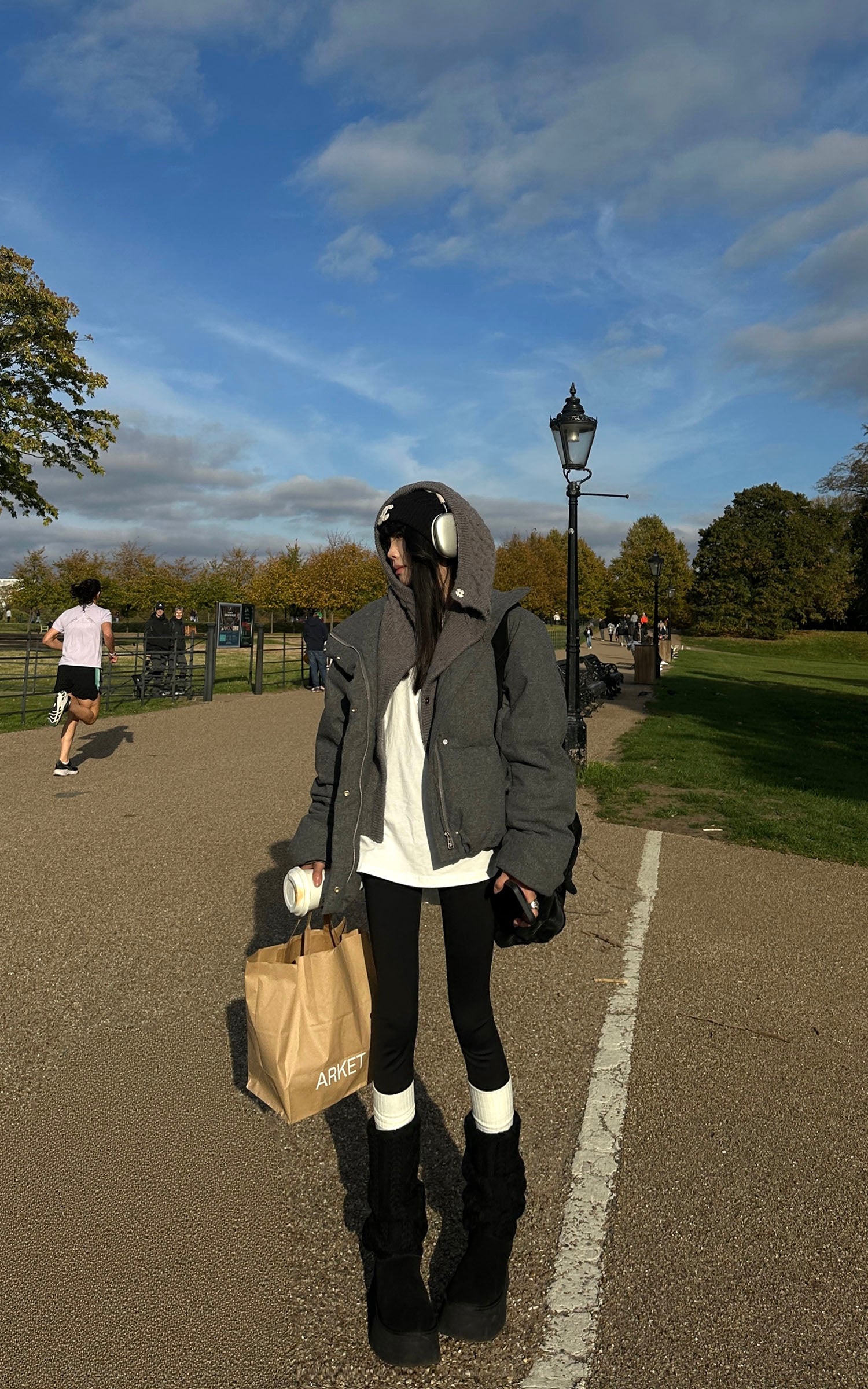 WARDEN EDGE ニットフードパネル付きウール風ダウンジャケット