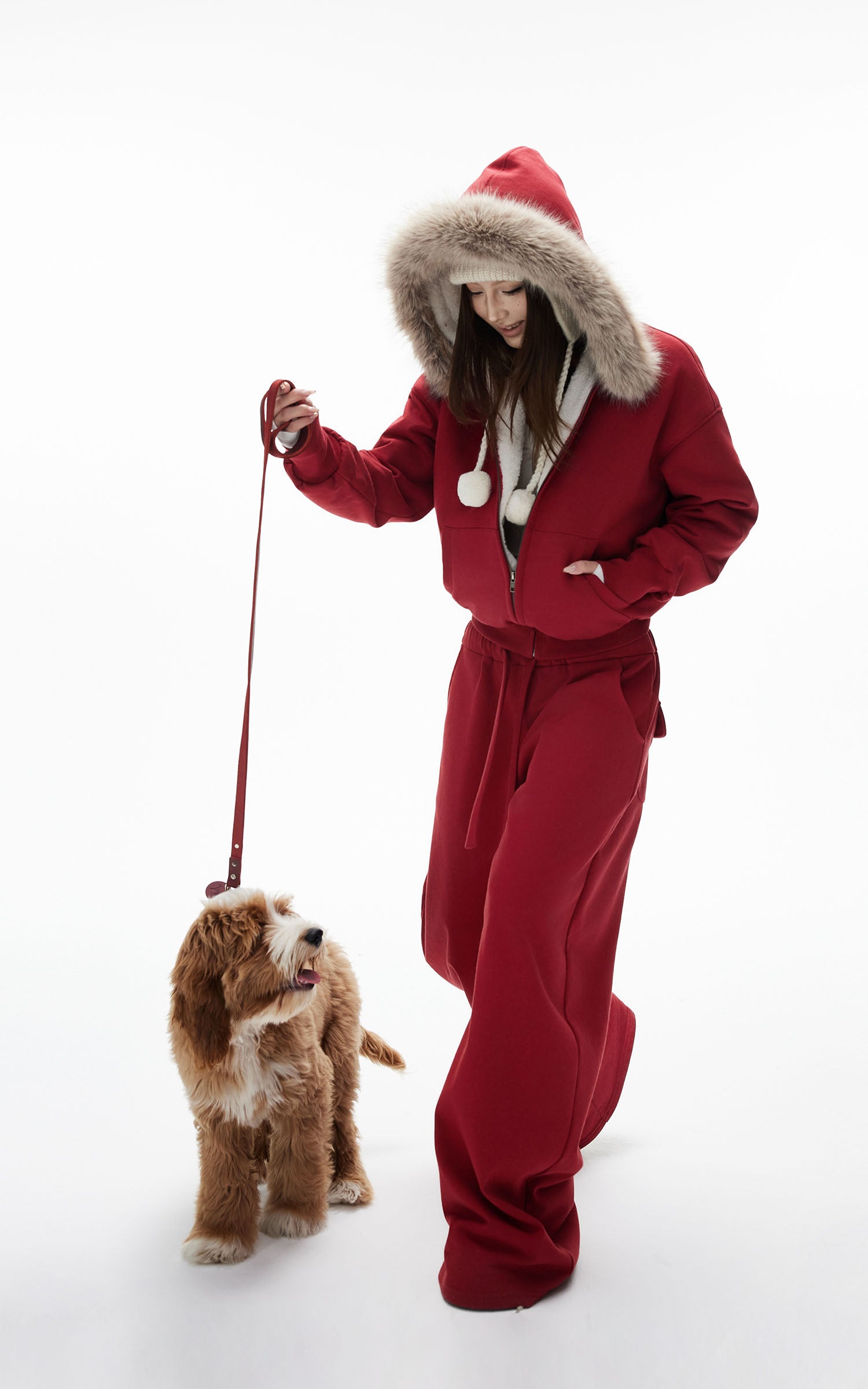 IAMXIAA フェイクファー付きフリースフーディーとワイドレッグスウェットパンツセット