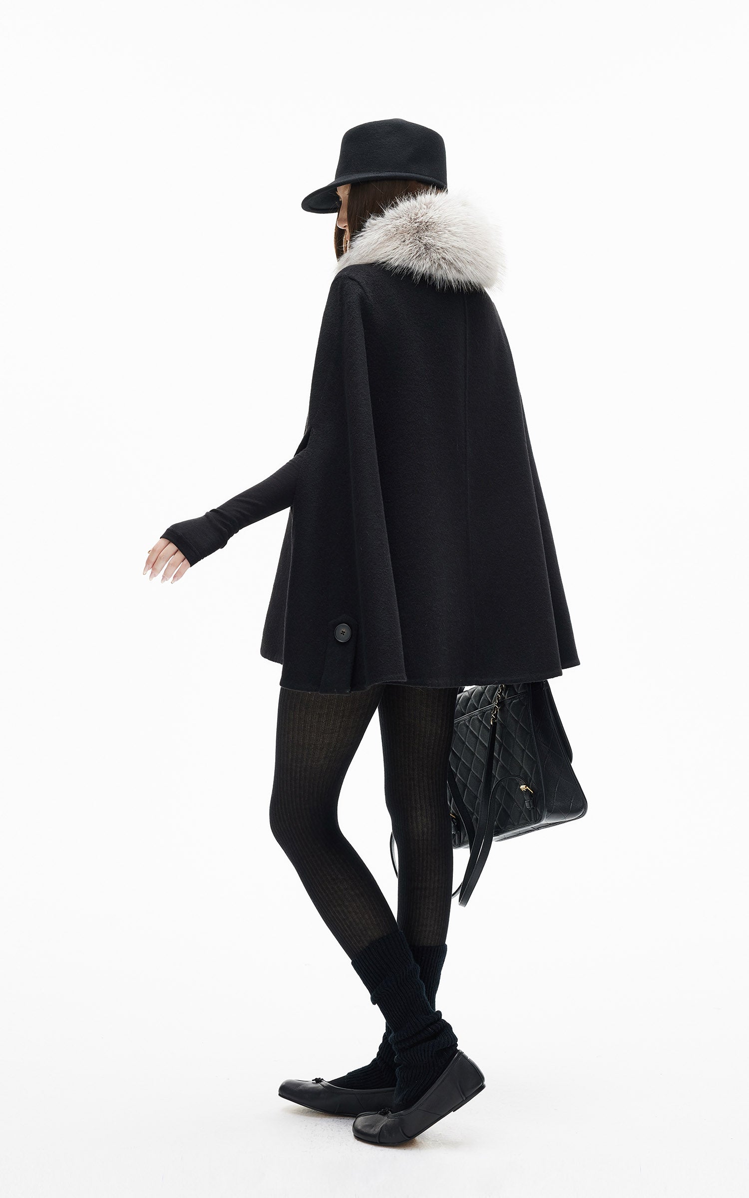 IAMXIAA フェイクファーの襟とトグルボタン付きウールケープコート