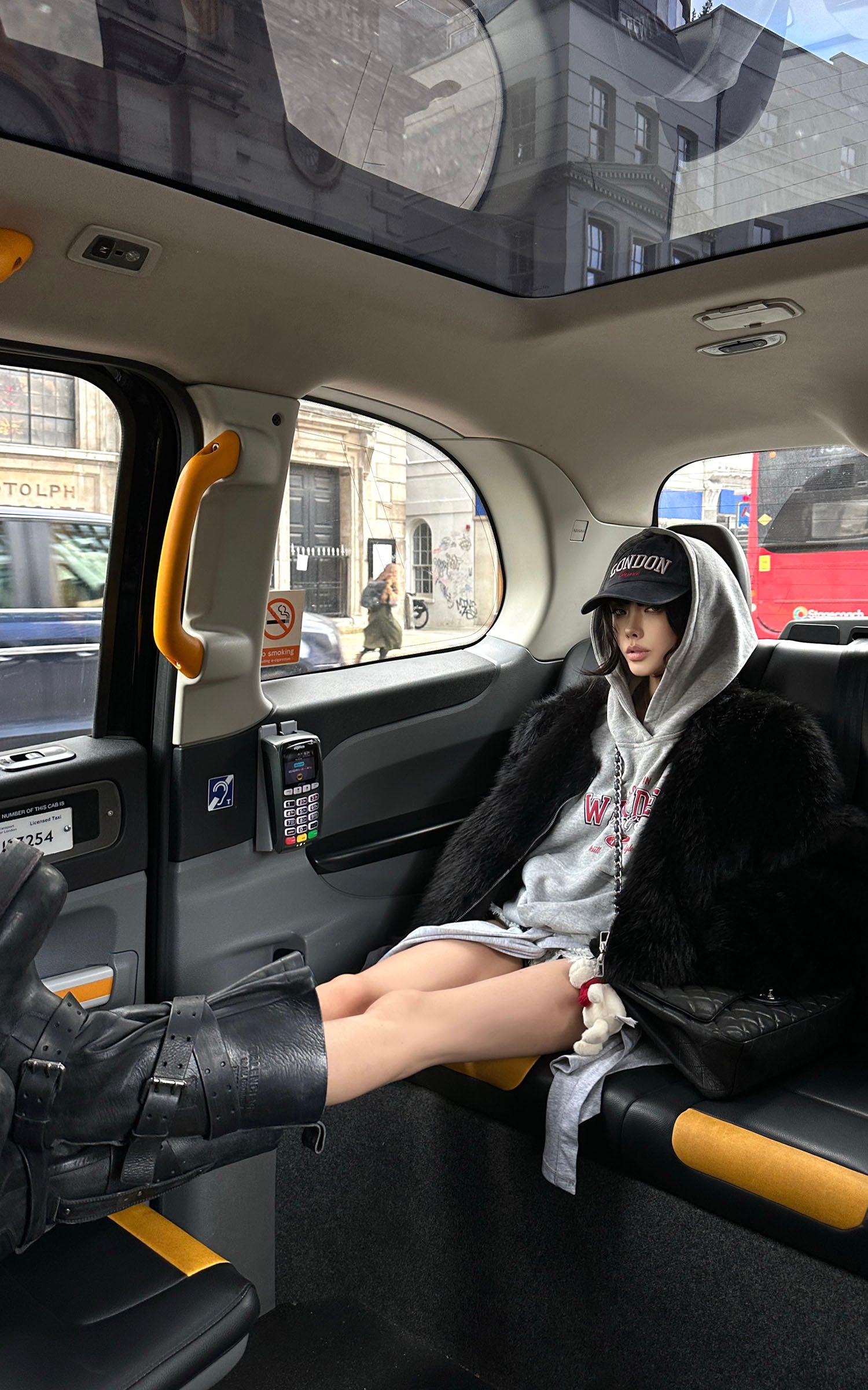 WARDEN EDGE Vintage Logo Oversized Hoodie