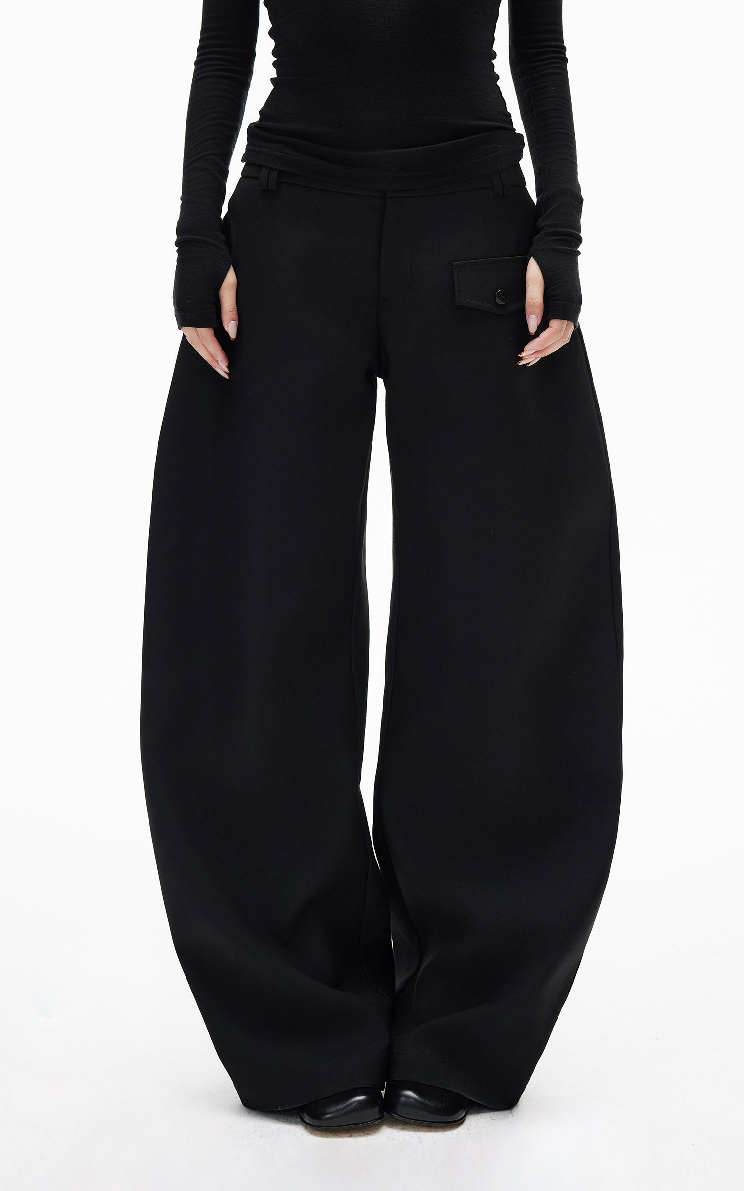 IAMXIAA ポケットフラップディテール付きストラクチャードワイドレッグテーラードパンツ