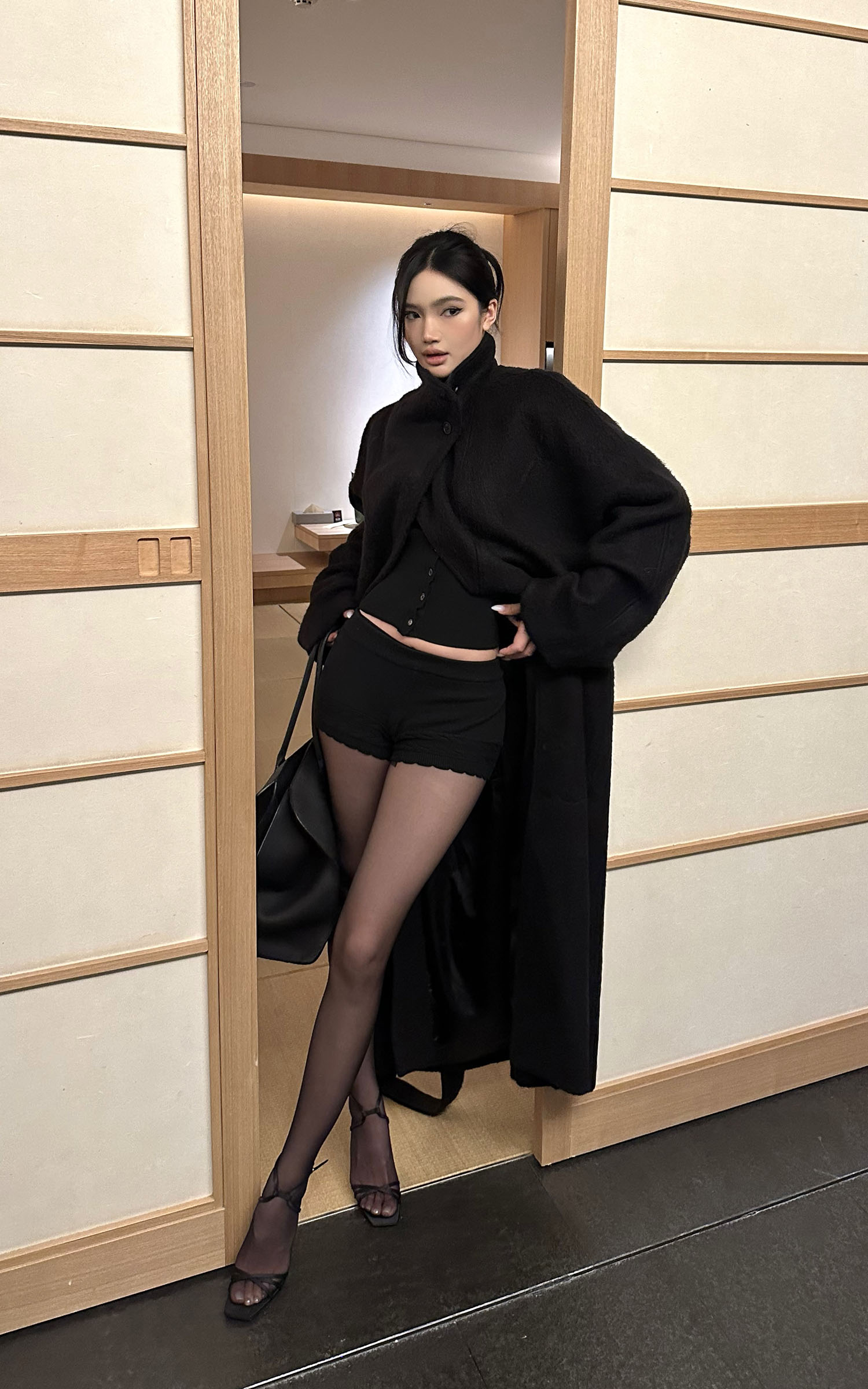 ROVENTE Knit Cardigan &amp; Shorts Set