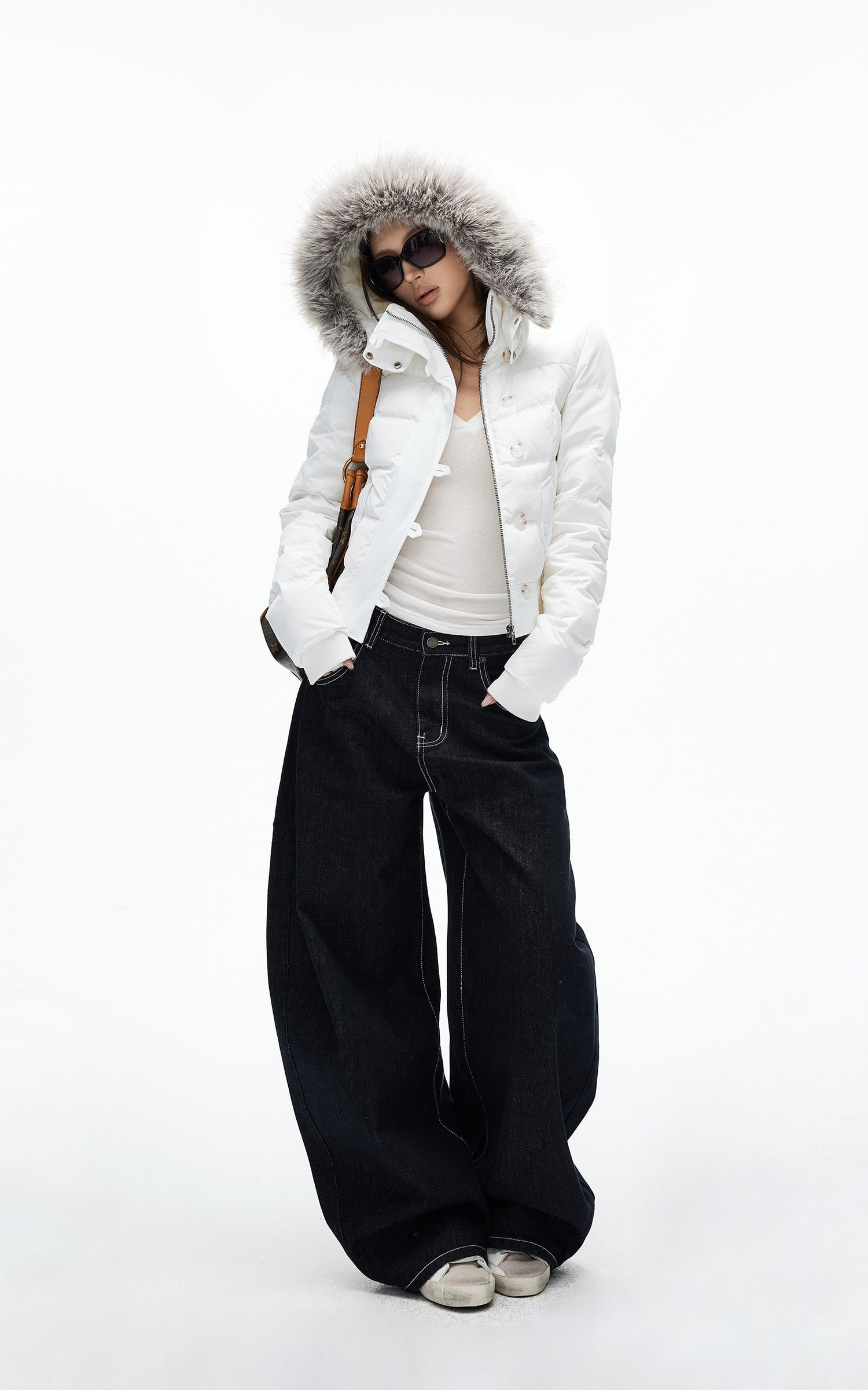 IAMXIAA Jean large en denim à surpiqûres contrastées avec doubles poches arrière