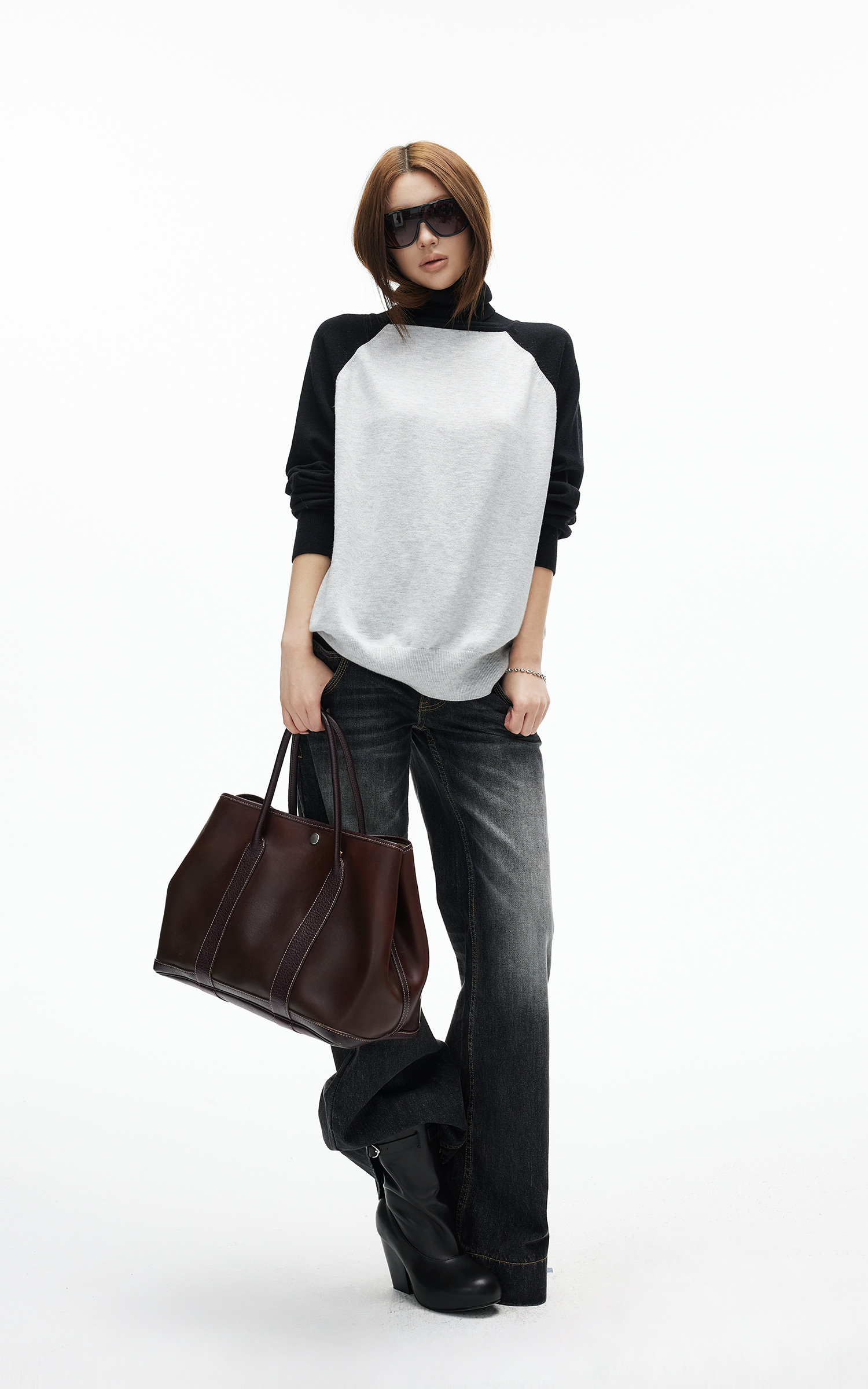 IAMXIAA ヴィンテージウォッシュのワイドレッグジーンズ ダブルボタンウエスト付き